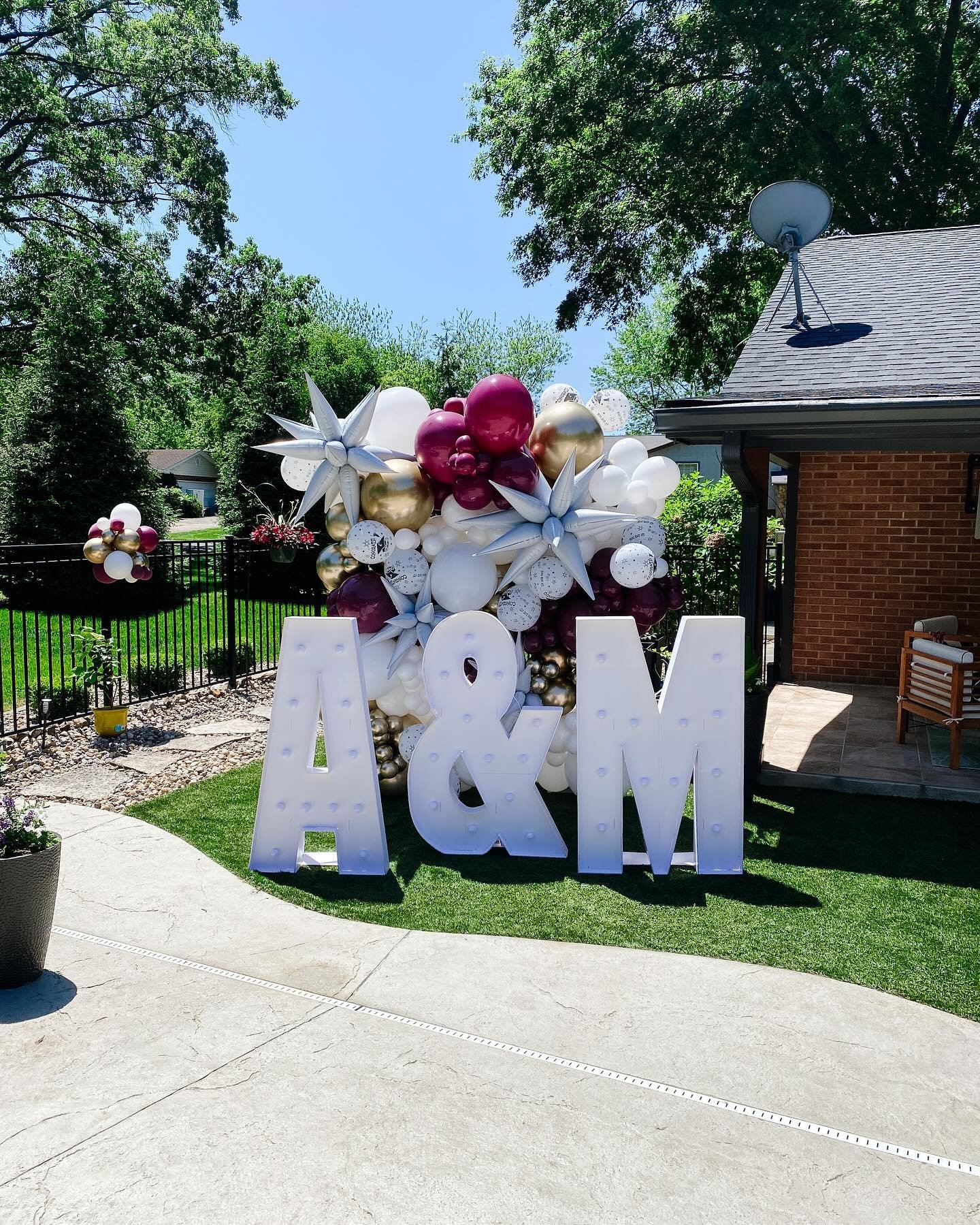 🎓Texas A&amp;M Grad Party🎓
Graduation party season is officially upon us and we can&rsquo;t wait to spend the next couple of months celebrating the graduates! This client could not have asked for better weather to host this outdoor event - it was P