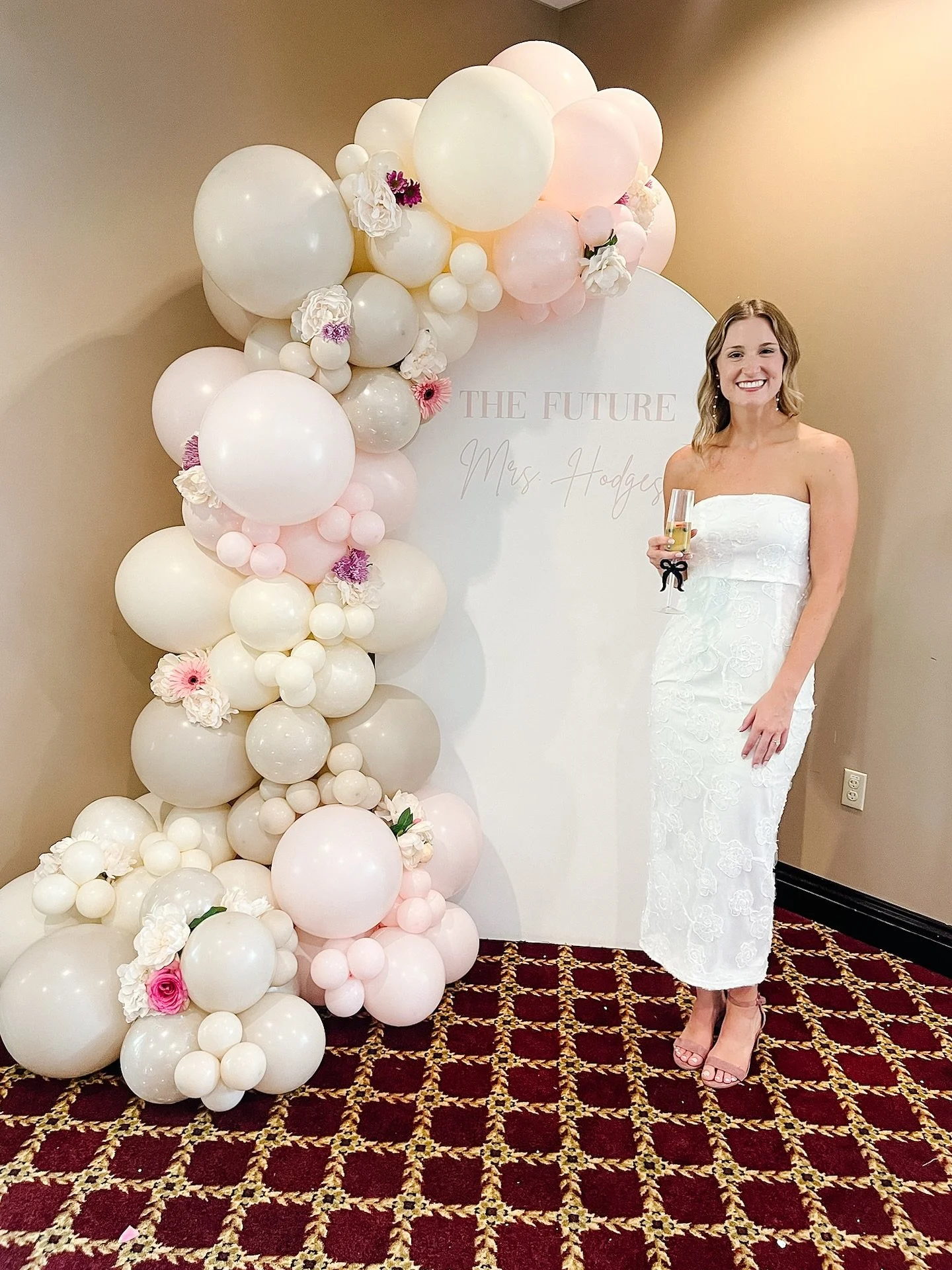 🥂Bridal Shower🥂
From POP girl, to the bride-to-be 💍 We loved creating a special backdrop for one of our formal POP team girls for her gorgeous bridal shower! @tuftexballoons Clear Petals latex and some florals were the perfect combo!

#bridalshowe