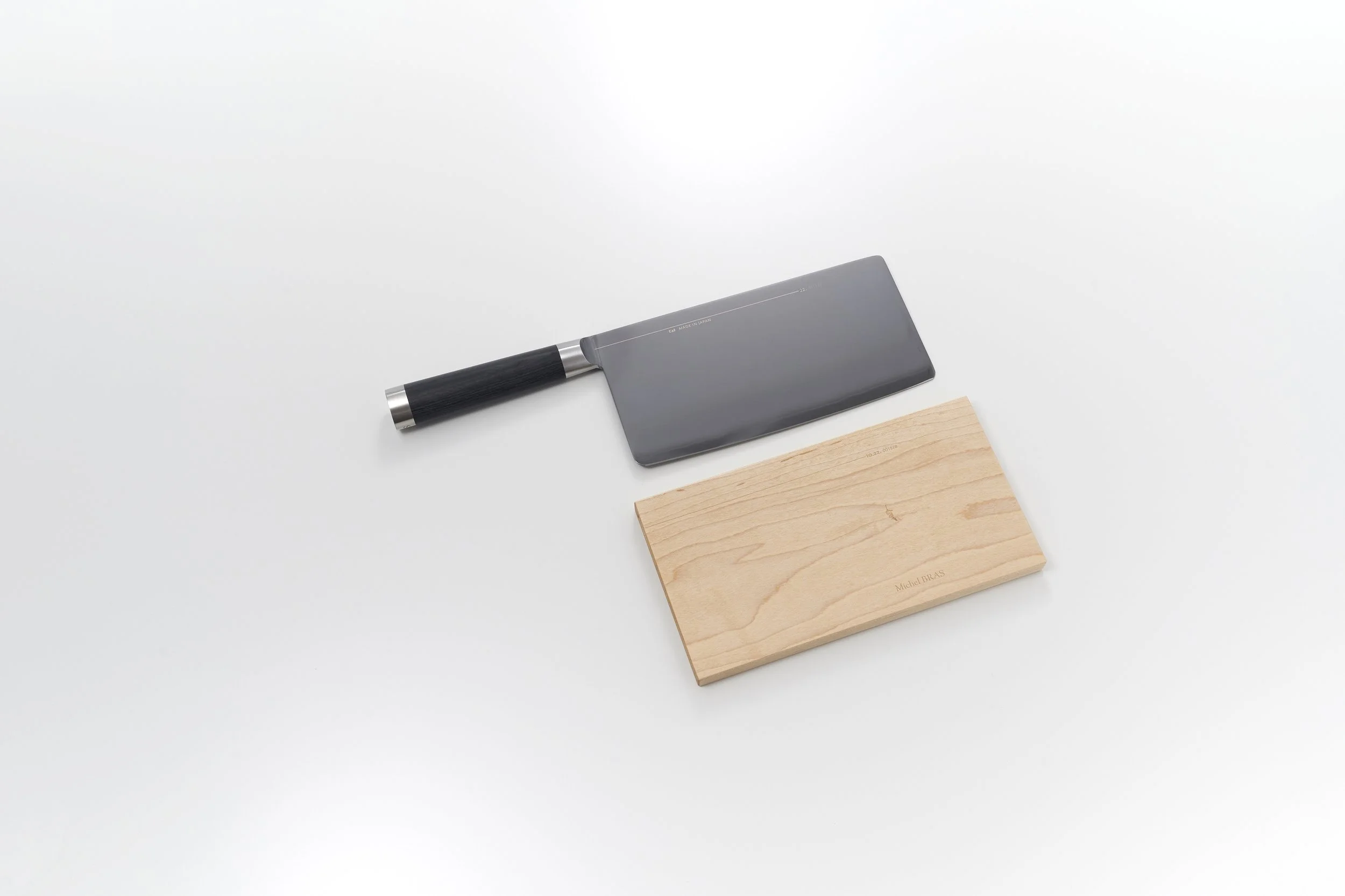 BK-0018_with wooden sheath_01.jpg