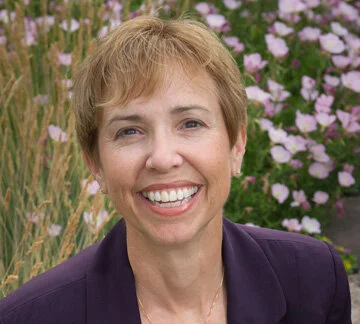 Yacovissi, Jennifer Bort