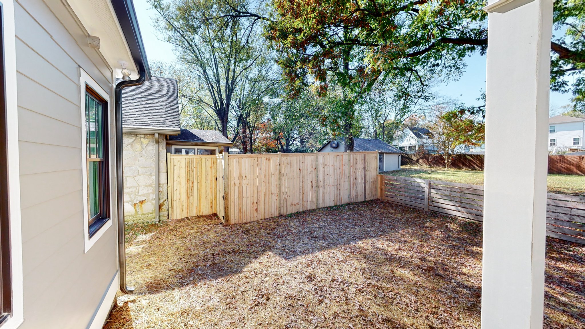 1506 Unit B Rosebank Ave Nashville TN 37206-42.jpg