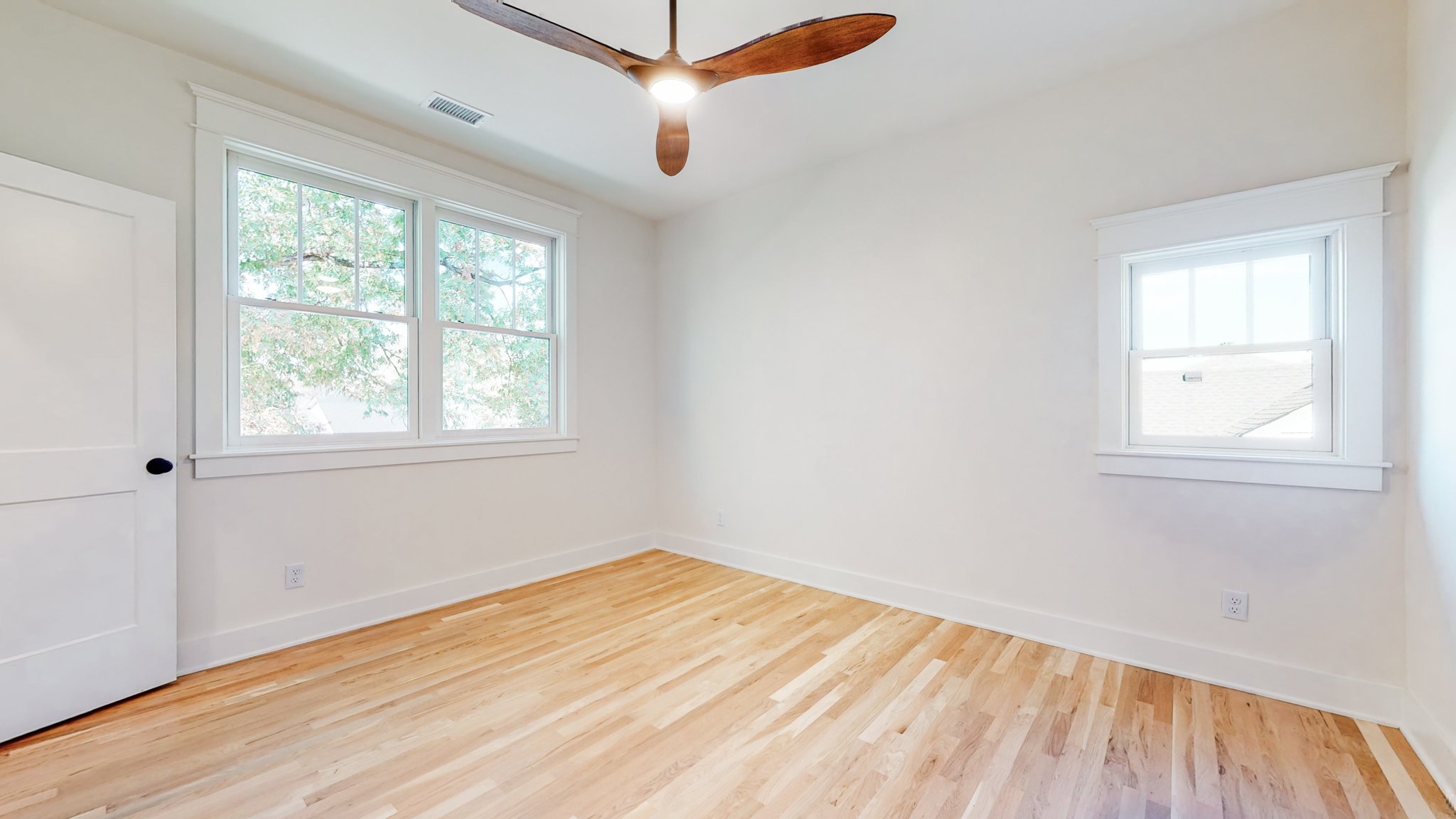1506 Unit B Rosebank Ave Nashville TN 37206-32.jpg