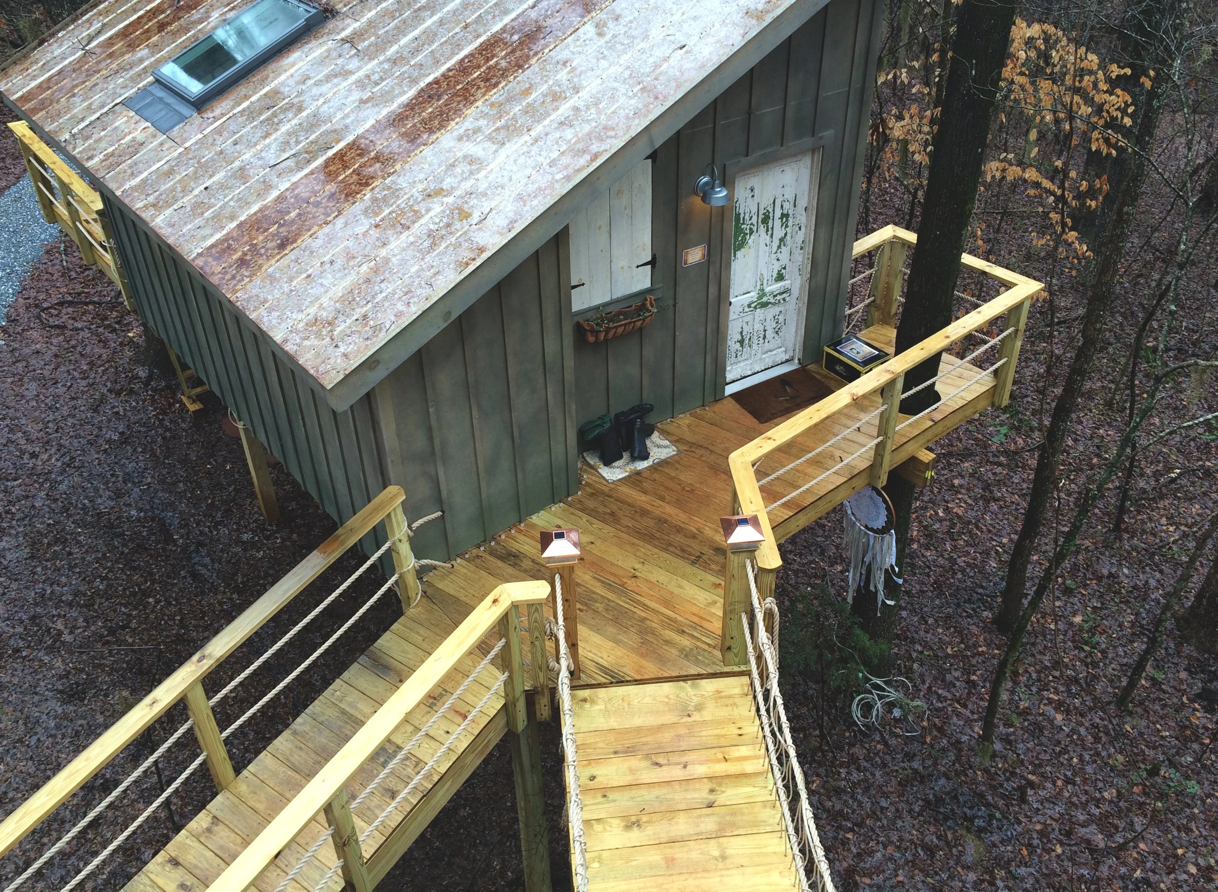 majestic treehouse_outside 9.JPG