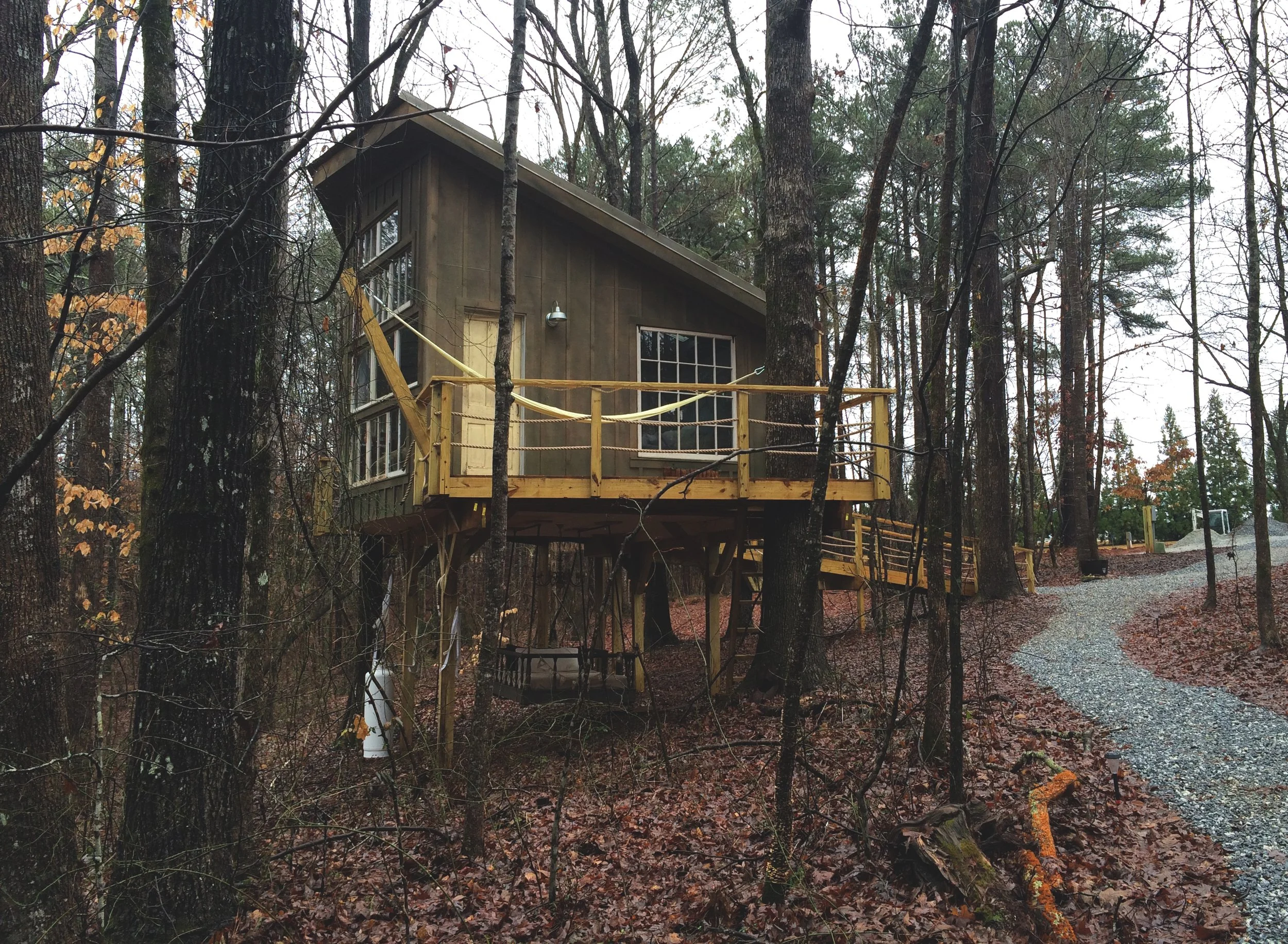 majestic treehouse_outside 11.JPG