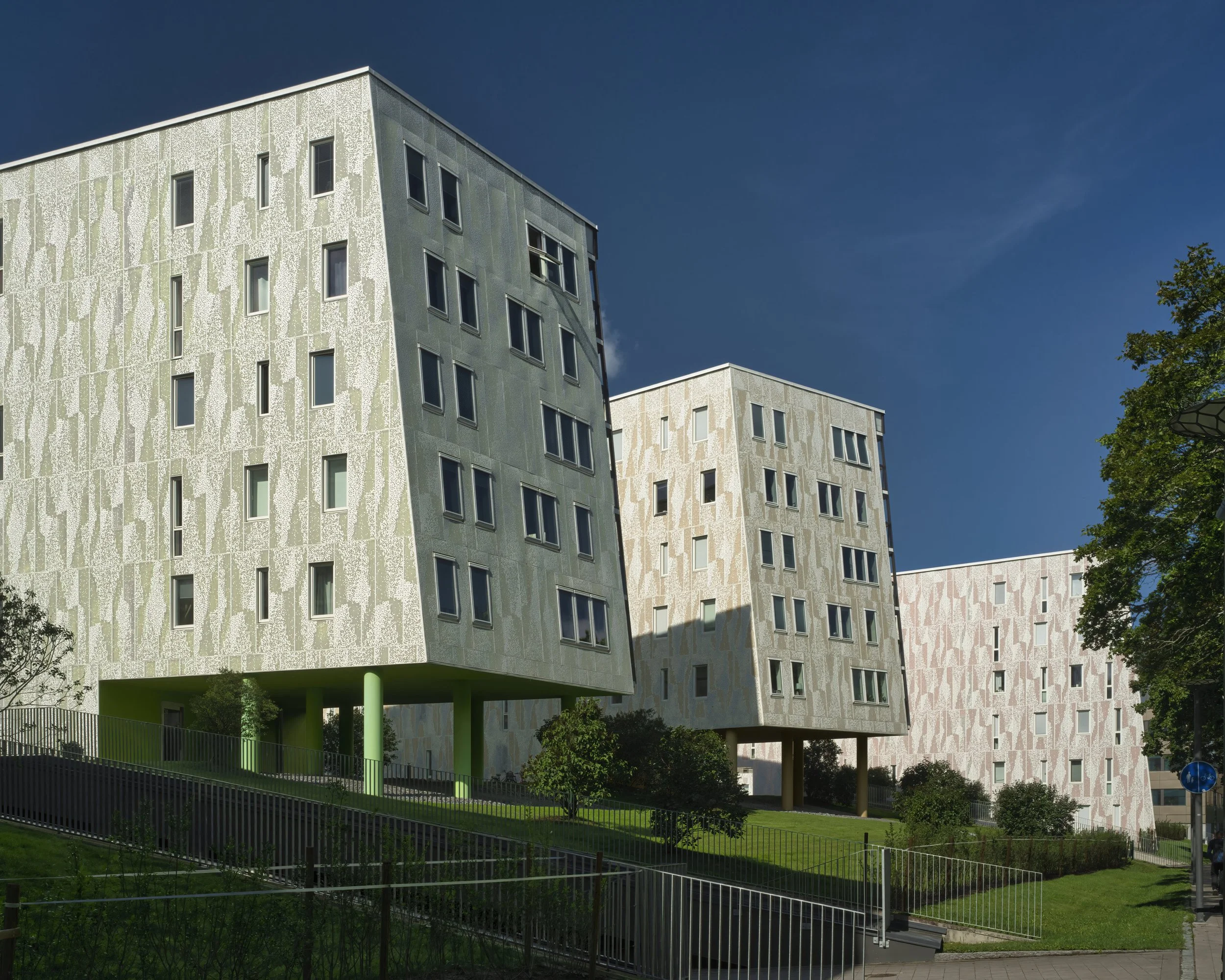 B0044098 Preview.jpg