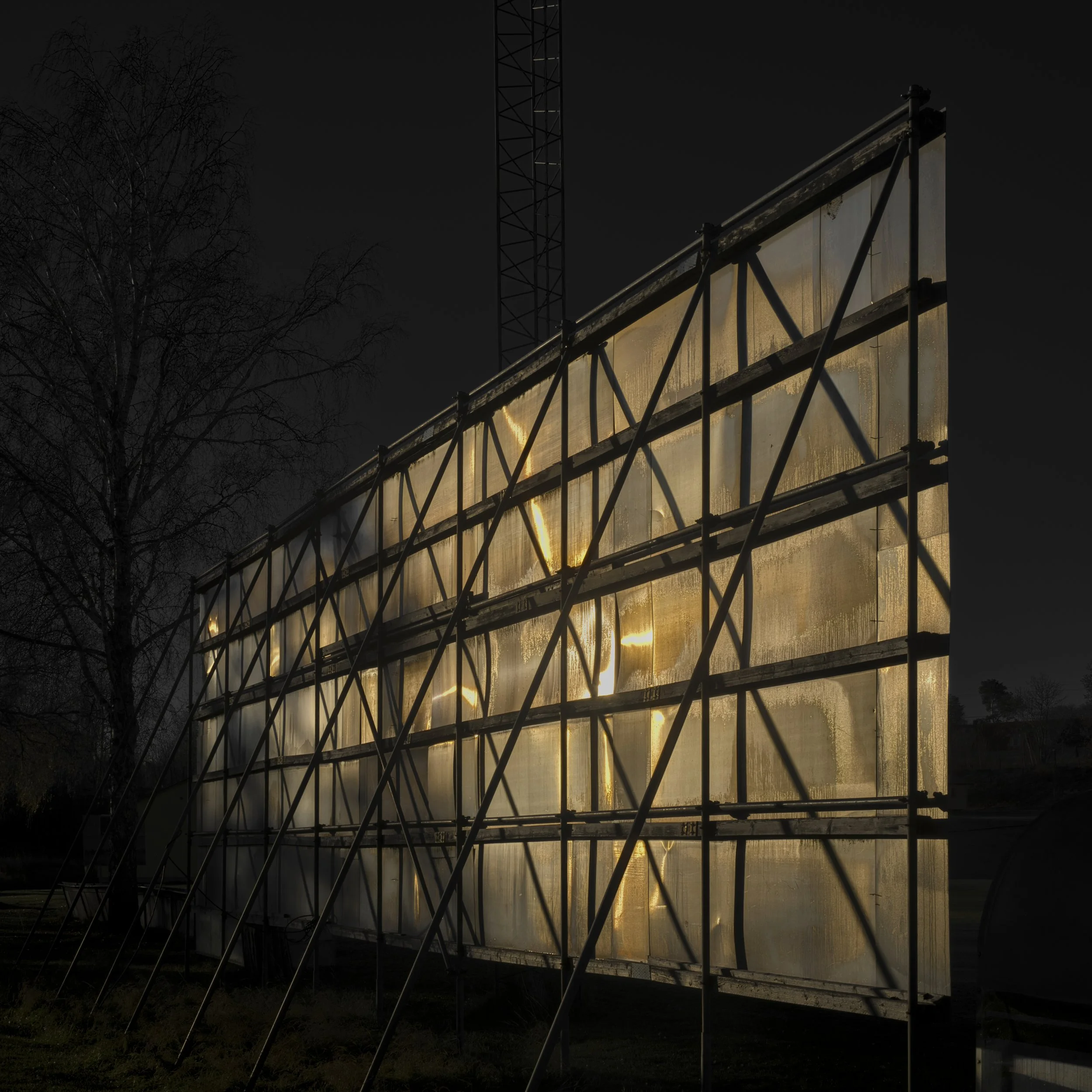 B0032972 Behind the Sign