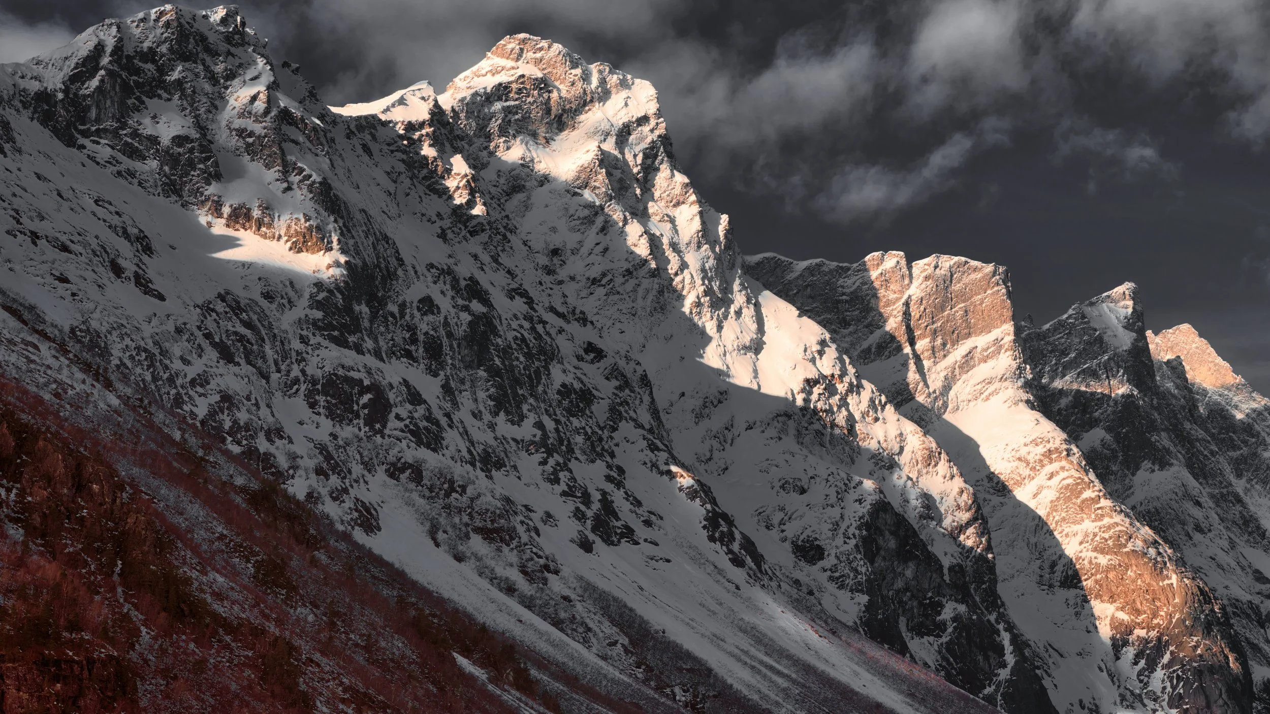 B0024690 Romsdalen