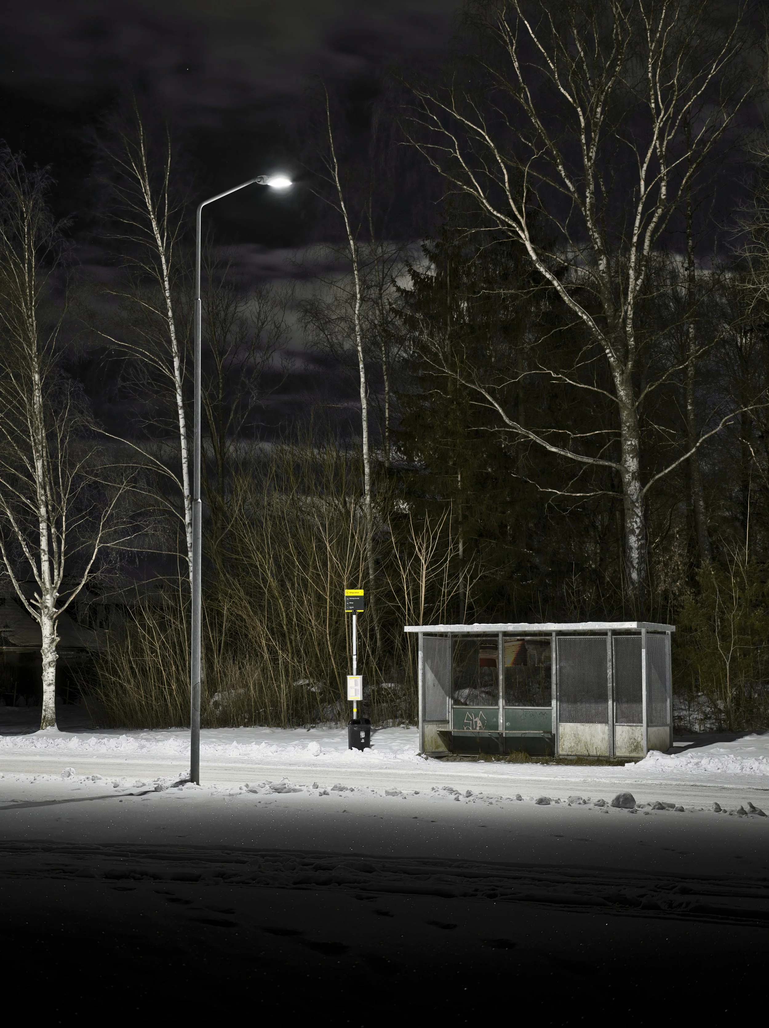 B000146902 Bus Stop with Shelter