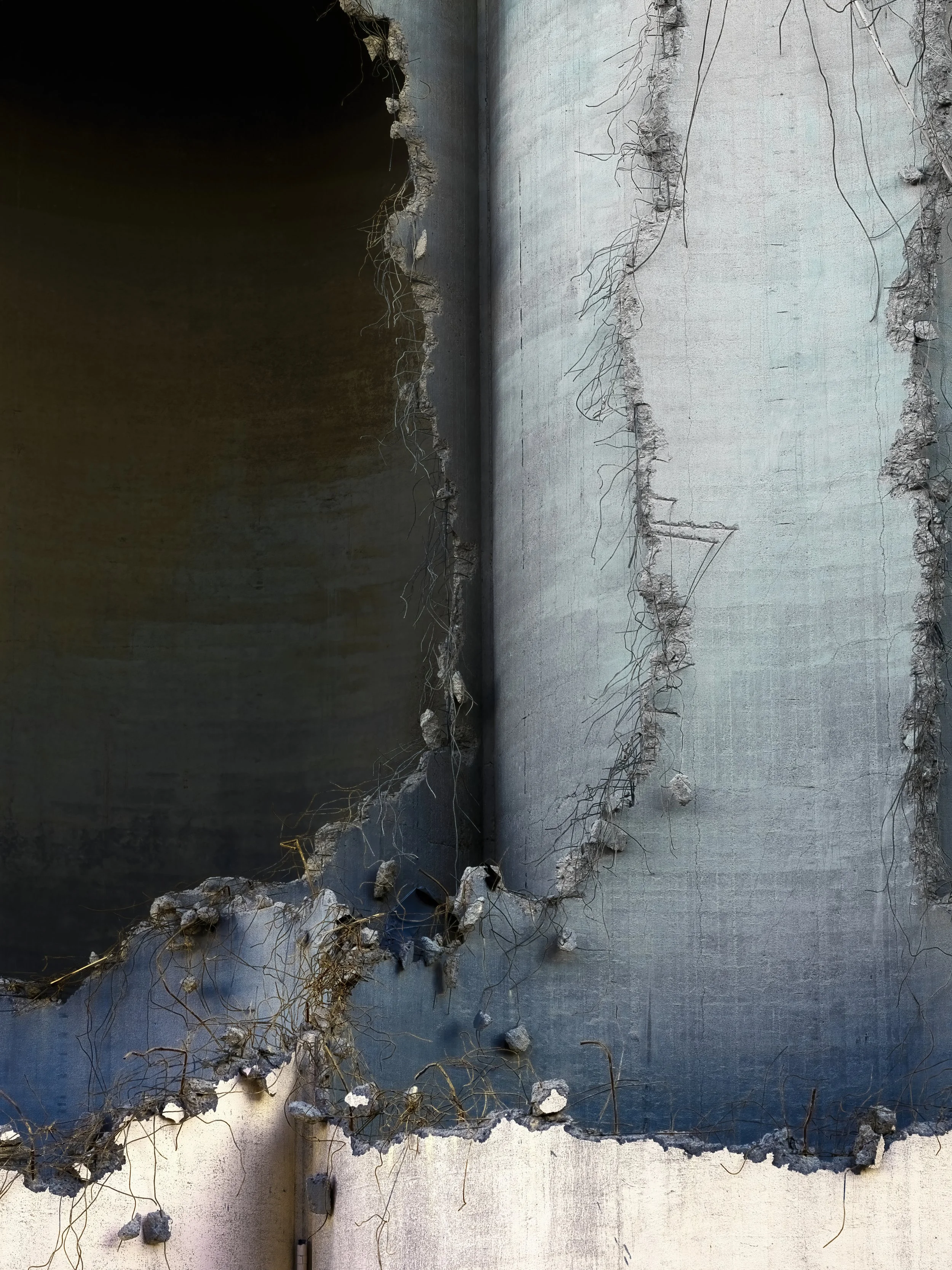 B0011810 A Base Lined Up Scatter and a Void