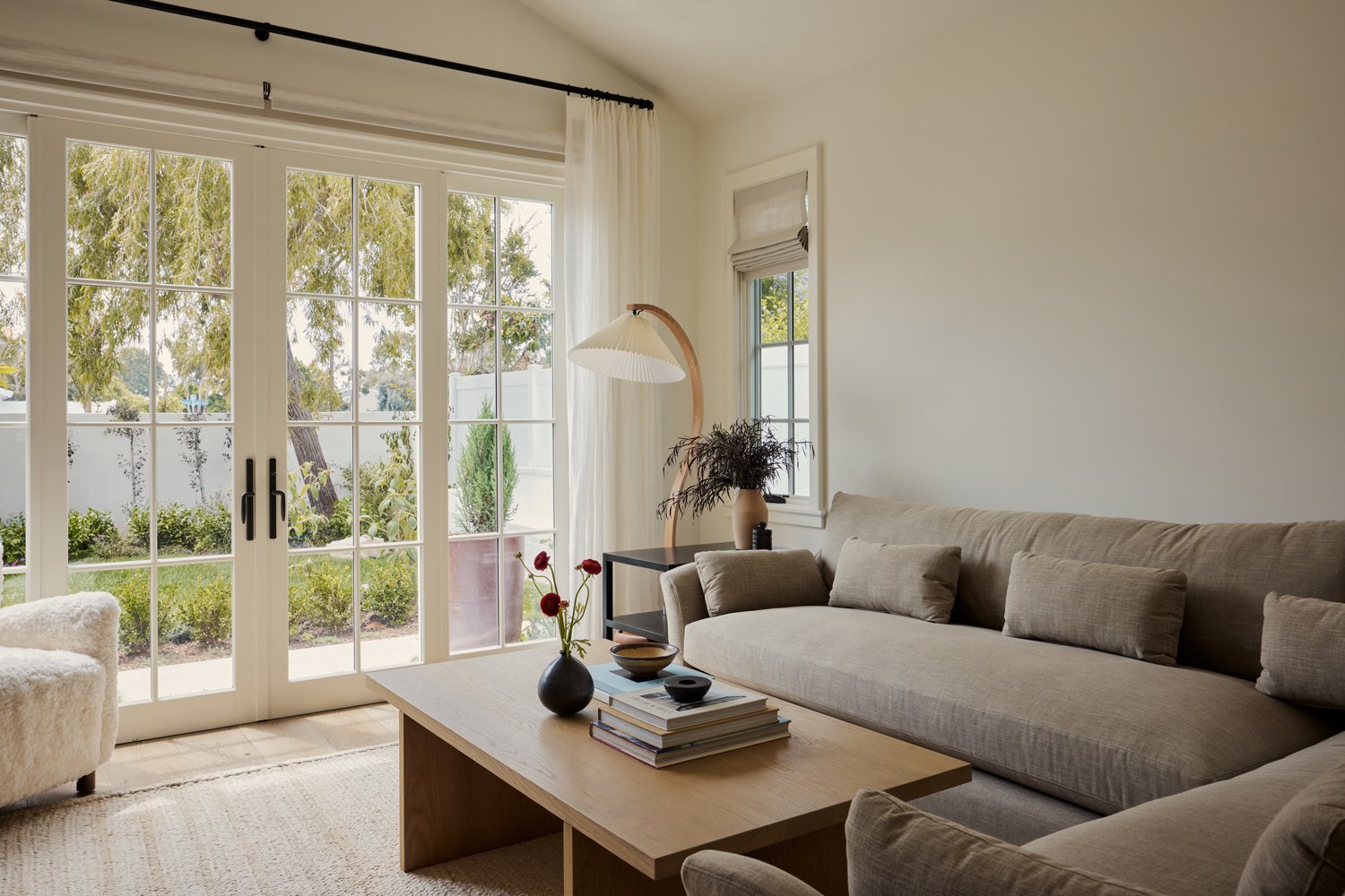 MESA_SeaCliff-House-Living2.jpg