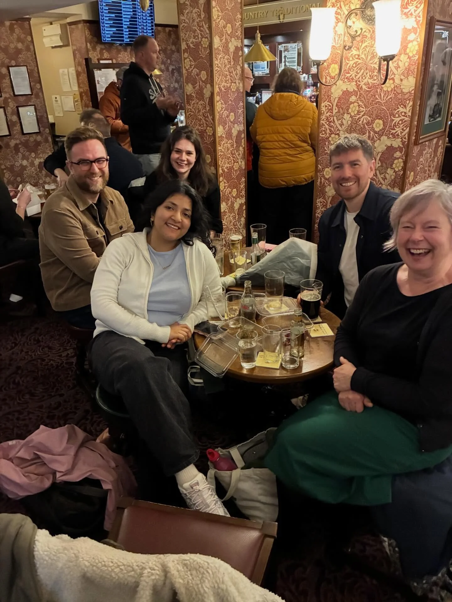 A lovely bunch 

Writer @clivejudd 
Director @alicefelicitychambers 
Performers @_breeeena @alibelbin 

#sabrina #birmingham