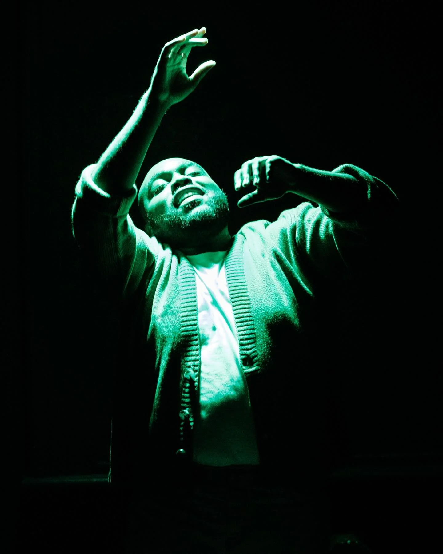 A lovely ⭐️⭐️⭐️⭐️ review from @thereviewshub to send us into our final show on the BUFF tour. 

Last chance to catch the wonderful @jamalafranklin in action in this beautiful body positive story by @somebenfen directed by @scottlecrass 

@tobaccofact