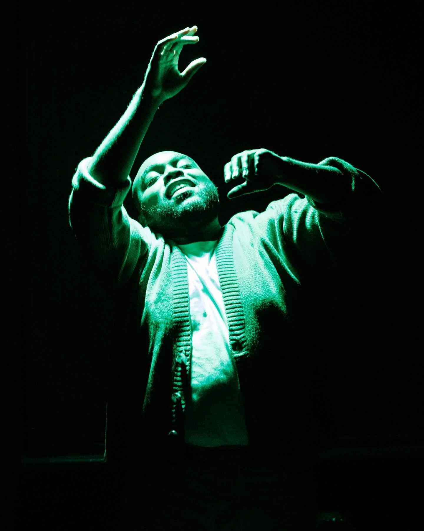 Production pics for BUFF courtesy of the wonderful @kieranvyas and featuring our star performer @jamalafranklin 

Our tour stops in the North West this week with two more great venues.

@watersidearts_  May 15 as part of @pridetrafford 

@thedukeslan