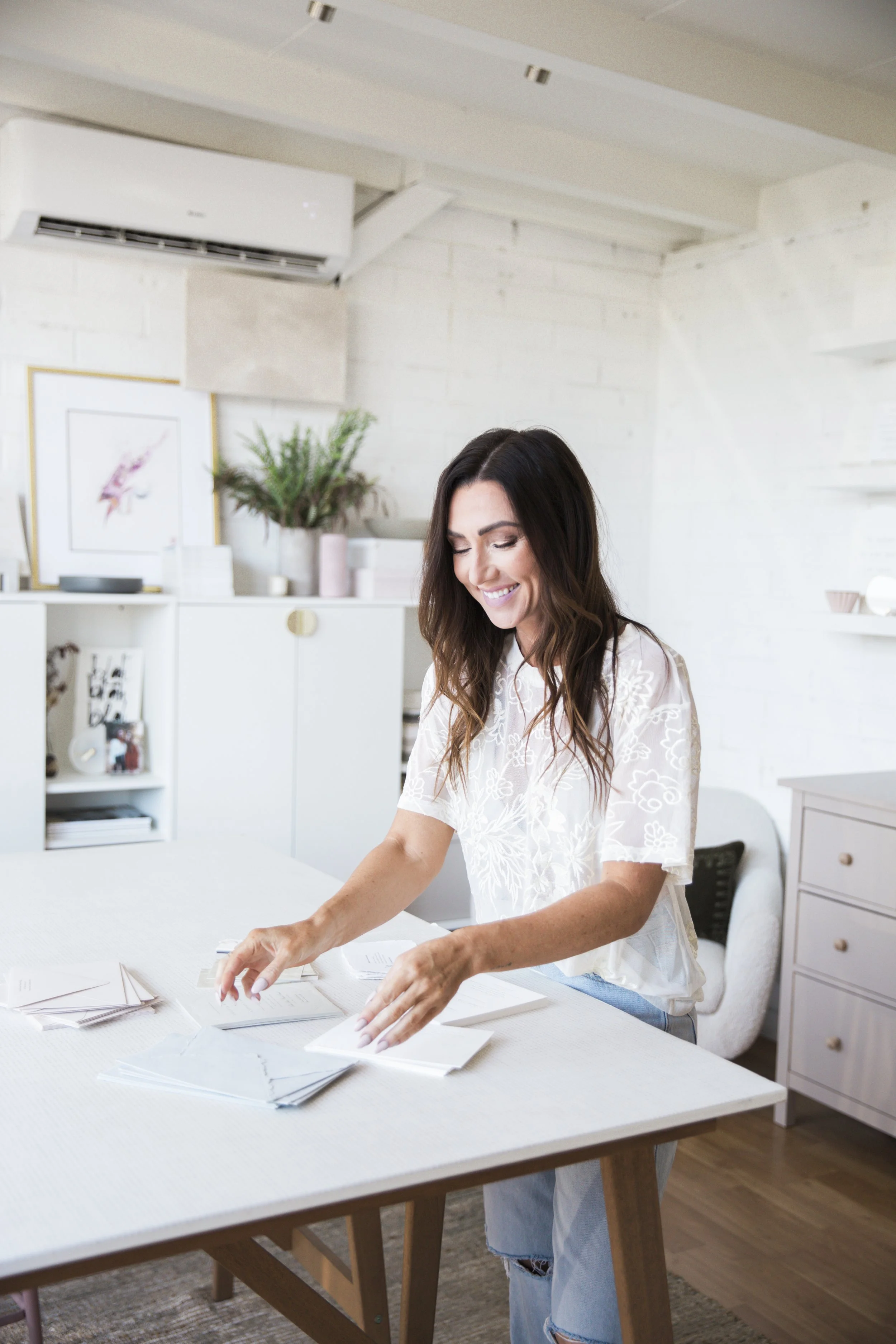Green Flags for Hiring a Stationery Designer