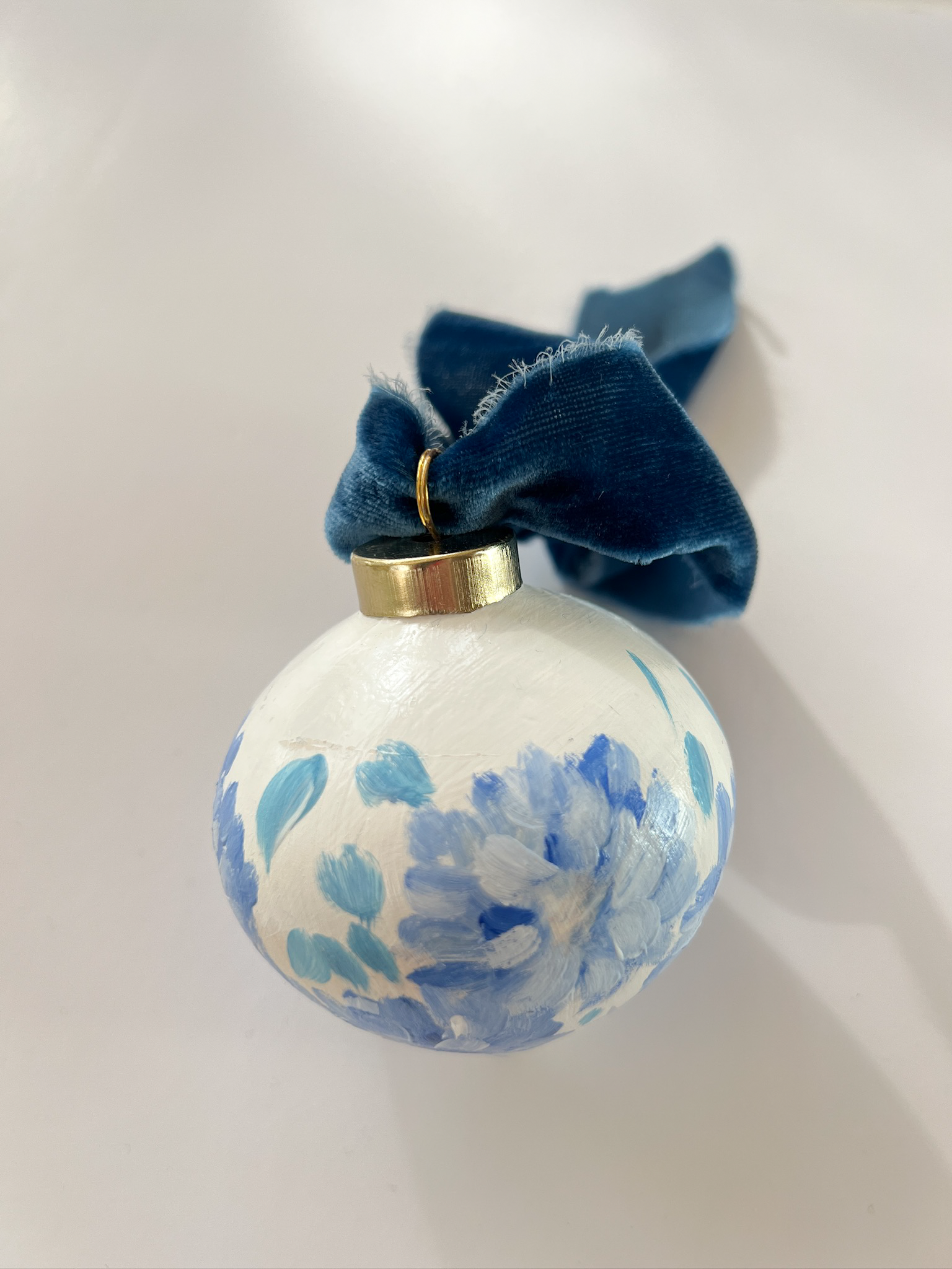ceramicornamentblue3.png