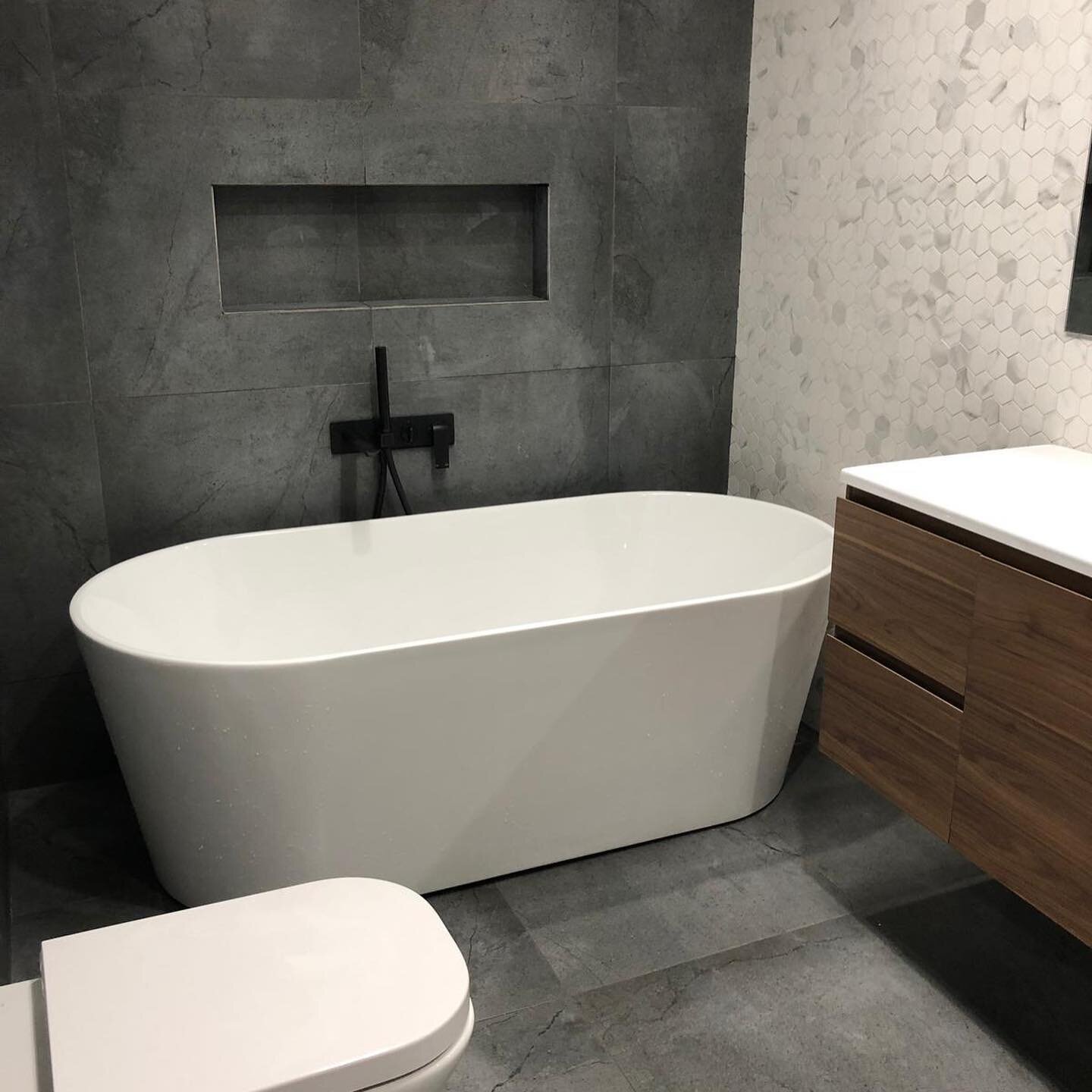 Bathrooms and en-suite looking the goods at Edna.