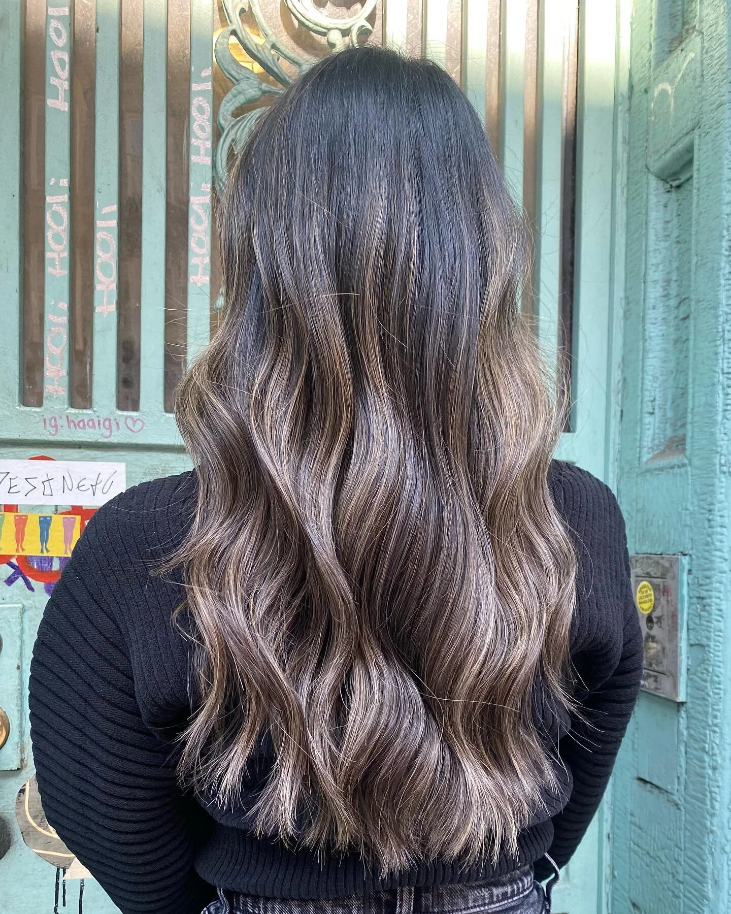 Sandy beachy brunette 

Finally warm enough for a outdoor pic!!✨✨