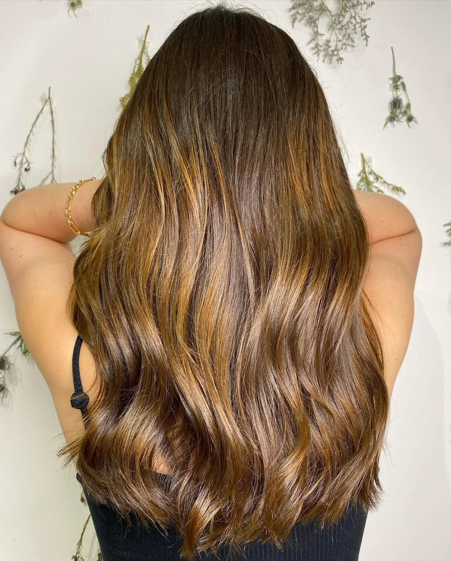 @tillyscullion let me color her hair for the first time EVER!!! 
🍫 🤤 

#eastvillagehair #redken #brunnettebalayage #greenvelvetparlor