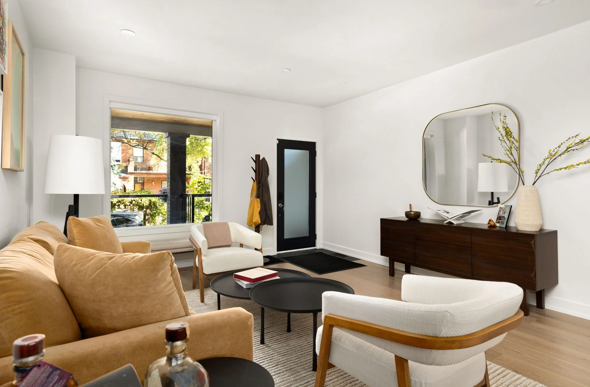 25-web-or-mls-022- 148 1_2 Bellwoods Ave, Toronto, ON.jpg