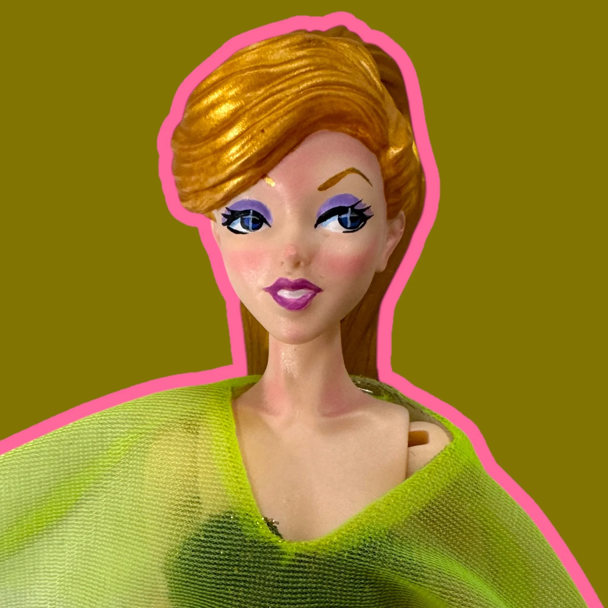 “Muse” a statuette Indie art doll