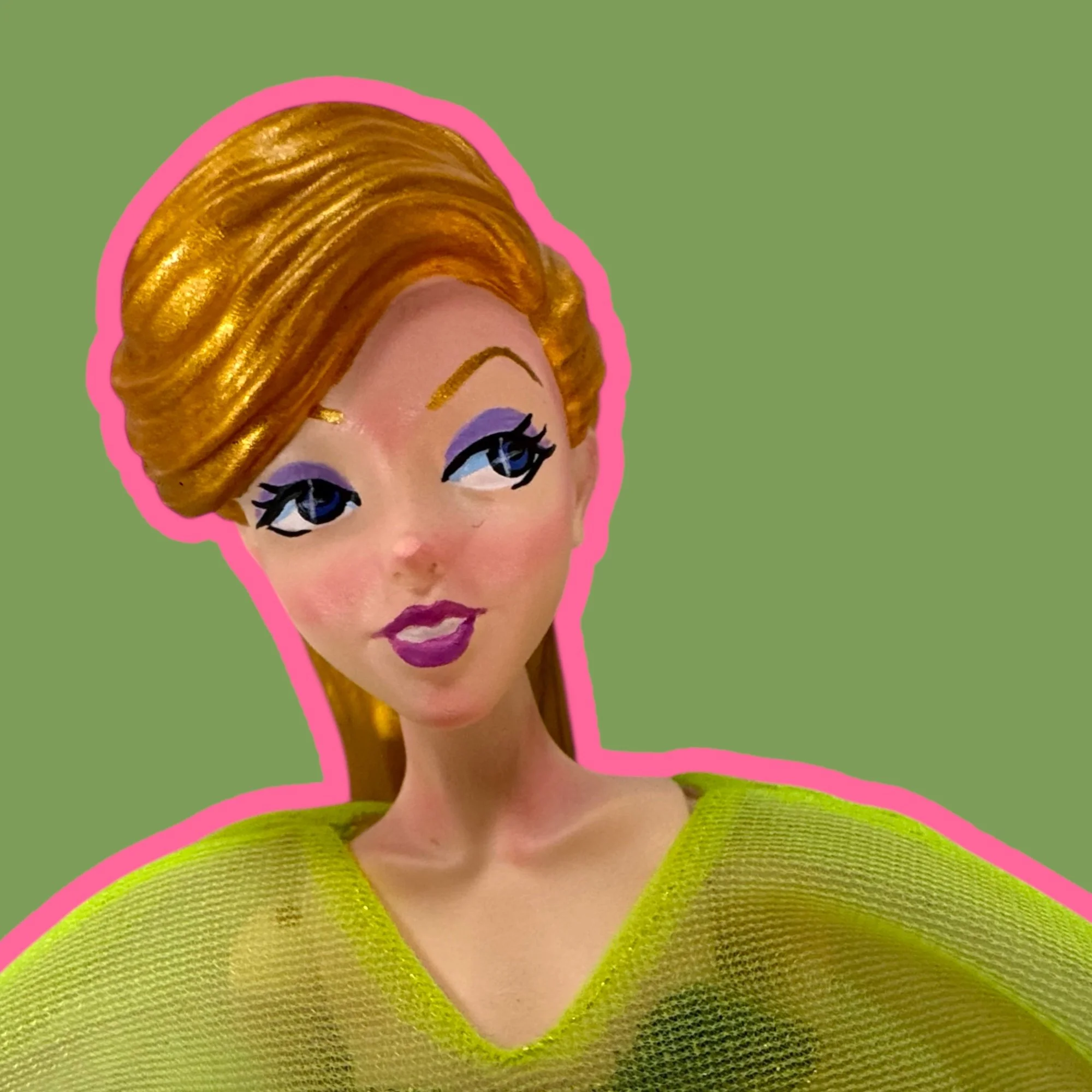 “Muse” a statuette Indie art doll