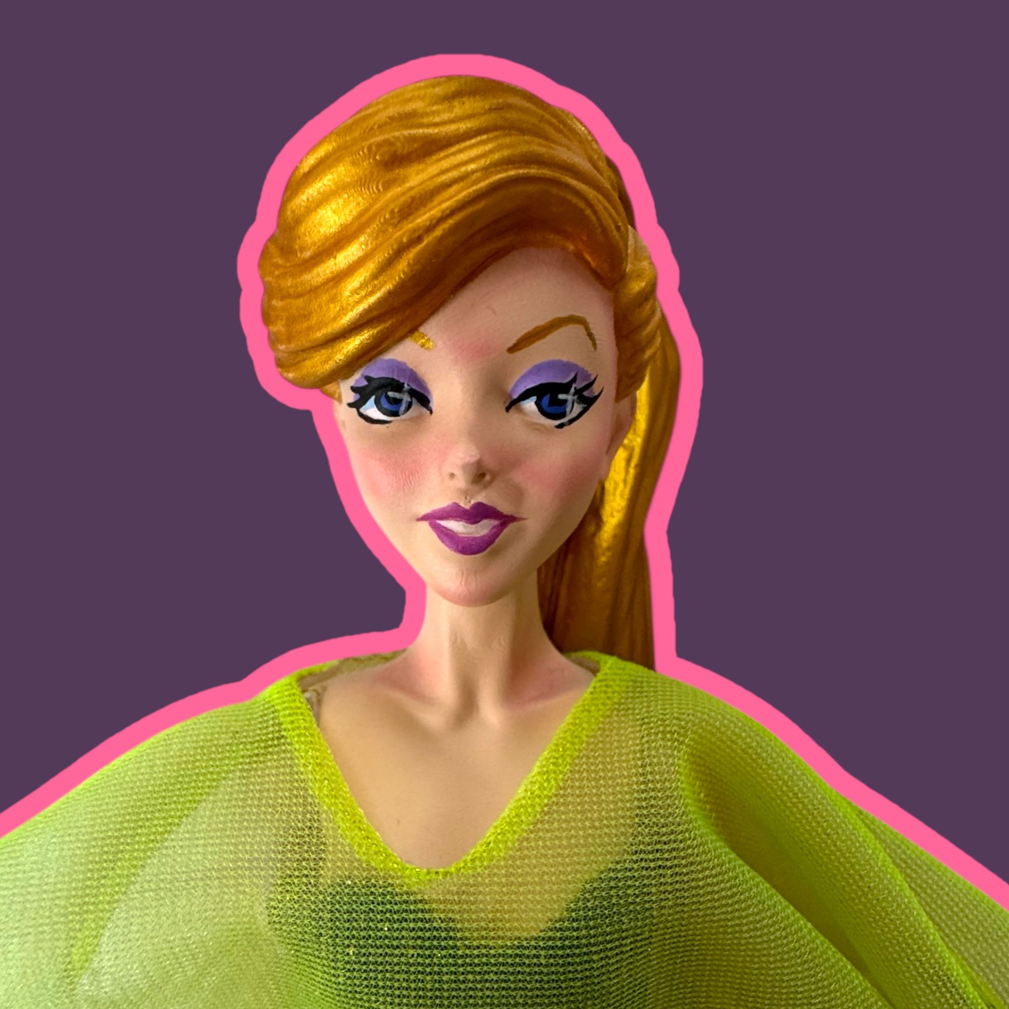 “Muse” a statuette Indie art doll (forward eyes)