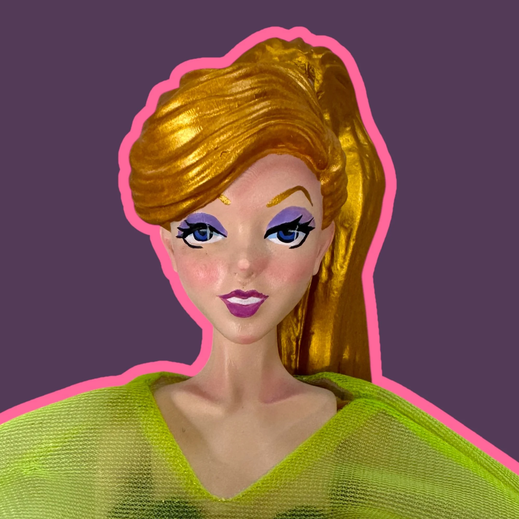 “Muse” a statuette Indie art doll “forward eyes”