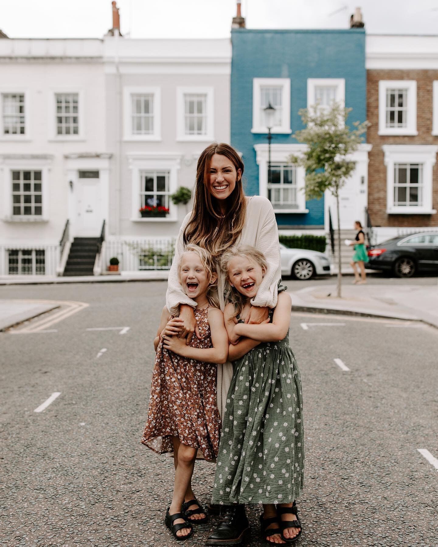 forever pinching myself that wandering around the portobello market in notting hill and going to a playground just outside of kensington palace is *just another weekend* these days. 
it&rsquo;s so easy to take a place for granted when you live in it 