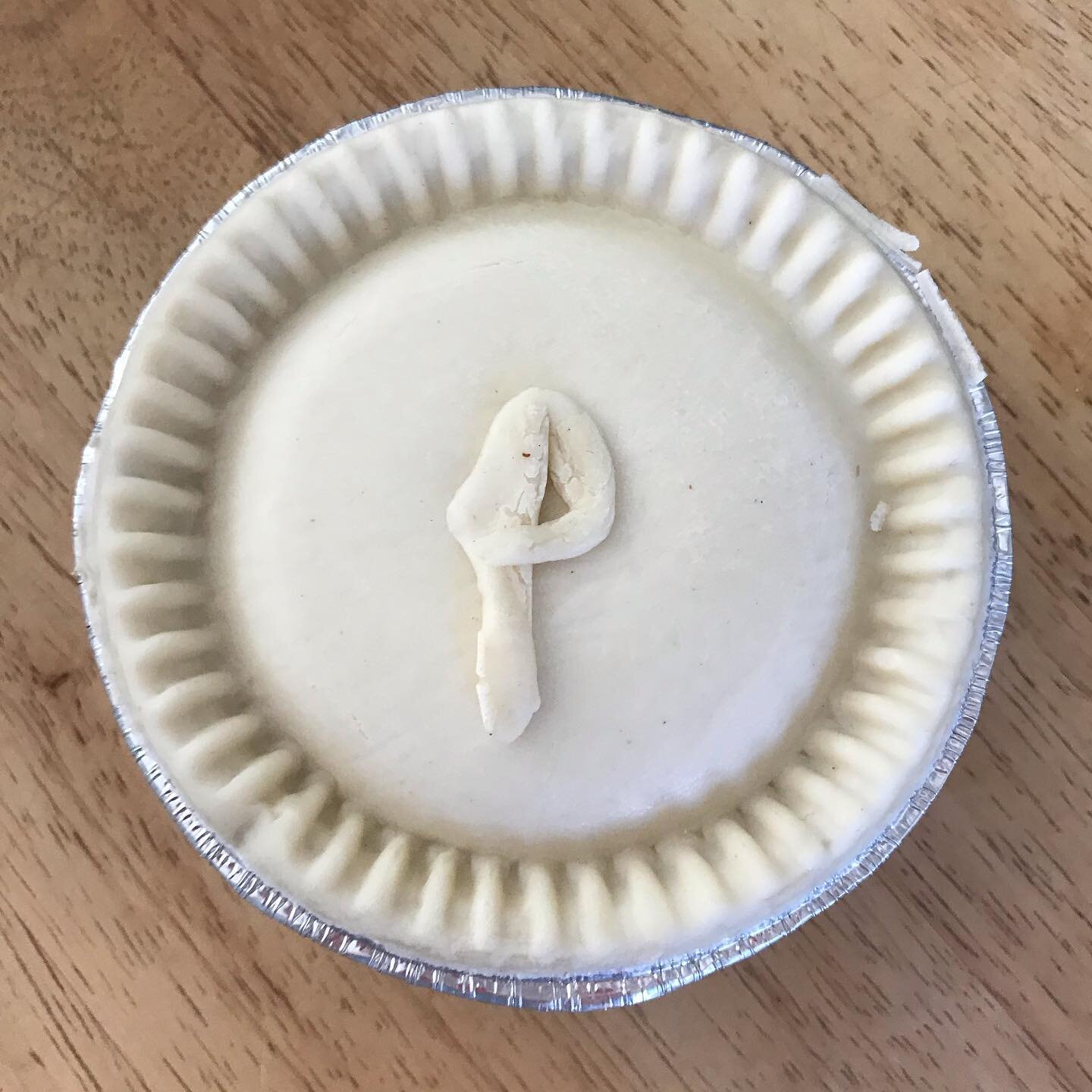 3 stages of the perfect pie 😊 Thank you @lishdishpies  and @crailfoodfestival  for the perfect end to a great weekend.  #shoplocal #foodfestival #crail #fifelife #eastneuk #scotland #sunnyweekend