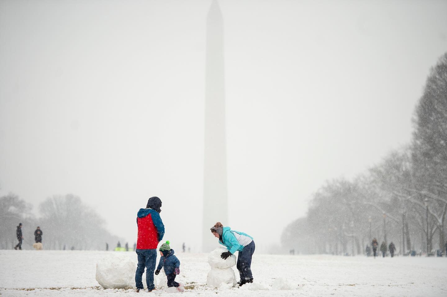 People gathered along the National Mall Jan.31  to celebrate heavy snowfall for the first time in two years. 
For: @bloomberg