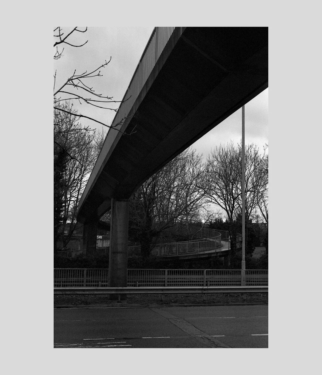 Broadmayne Bridge, Basildon, Essex (2022)

Shot on ILFORD XP2 135 Film.

www.jamesvesseymiller.com/photography/
&copy;James Vessey-Miller  

#ShotOnFilm #Film #FilmIsNotDead
#FilmPhotography #FilmClubEurope
#Basildon #Essex #Bridge 
#IlfordXP2 #Ilfor