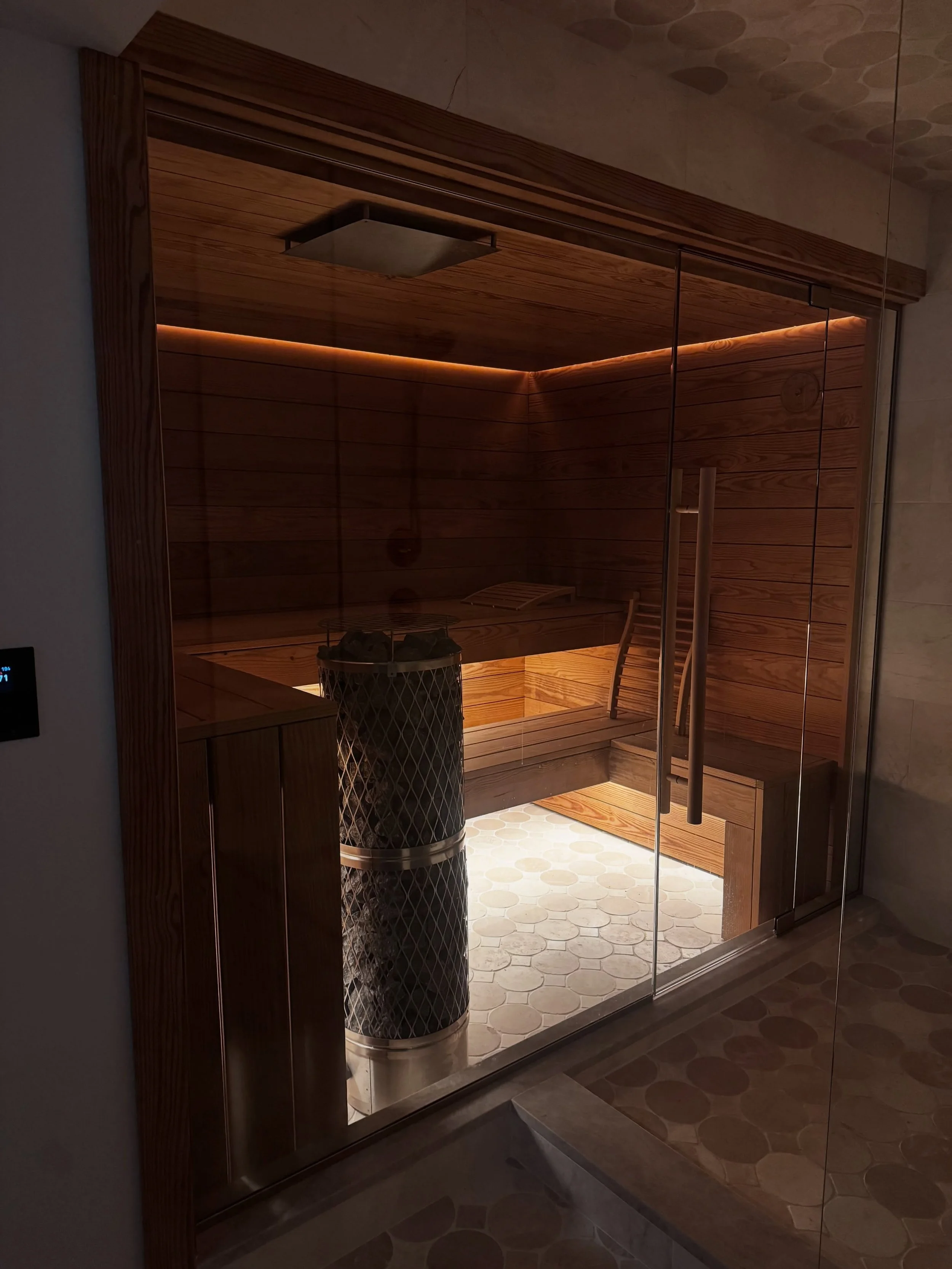 A custom home sauna to provide peace, sanctuary, wellbeing.  To wind down after your busy day,
To ground and be steady for your family,
To recover, refresh your body and mind. 
This is what Bison Hut saunas create for you. 
We build them beautifully 
