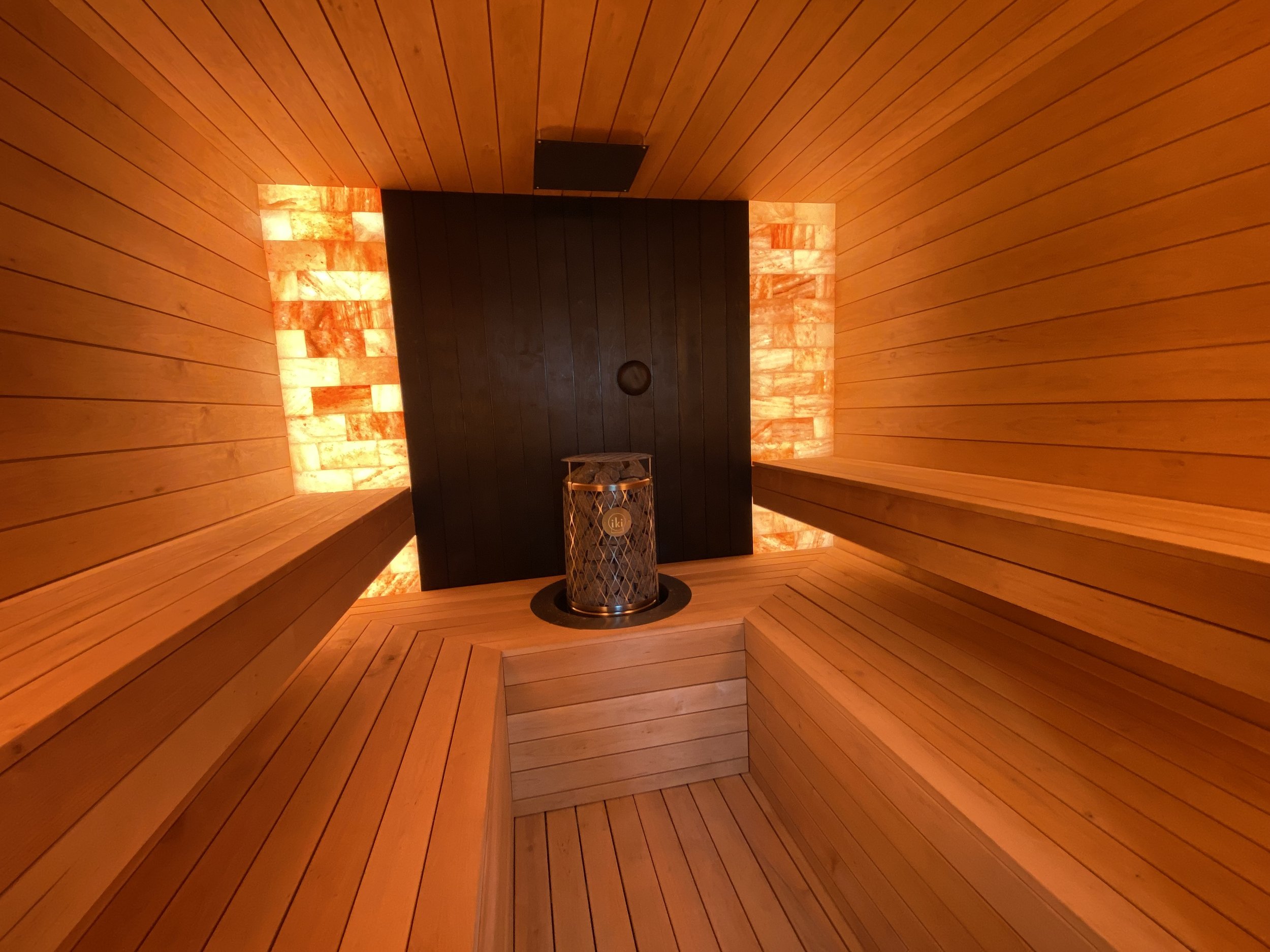 BisonHutSaltSauna2.jpeg