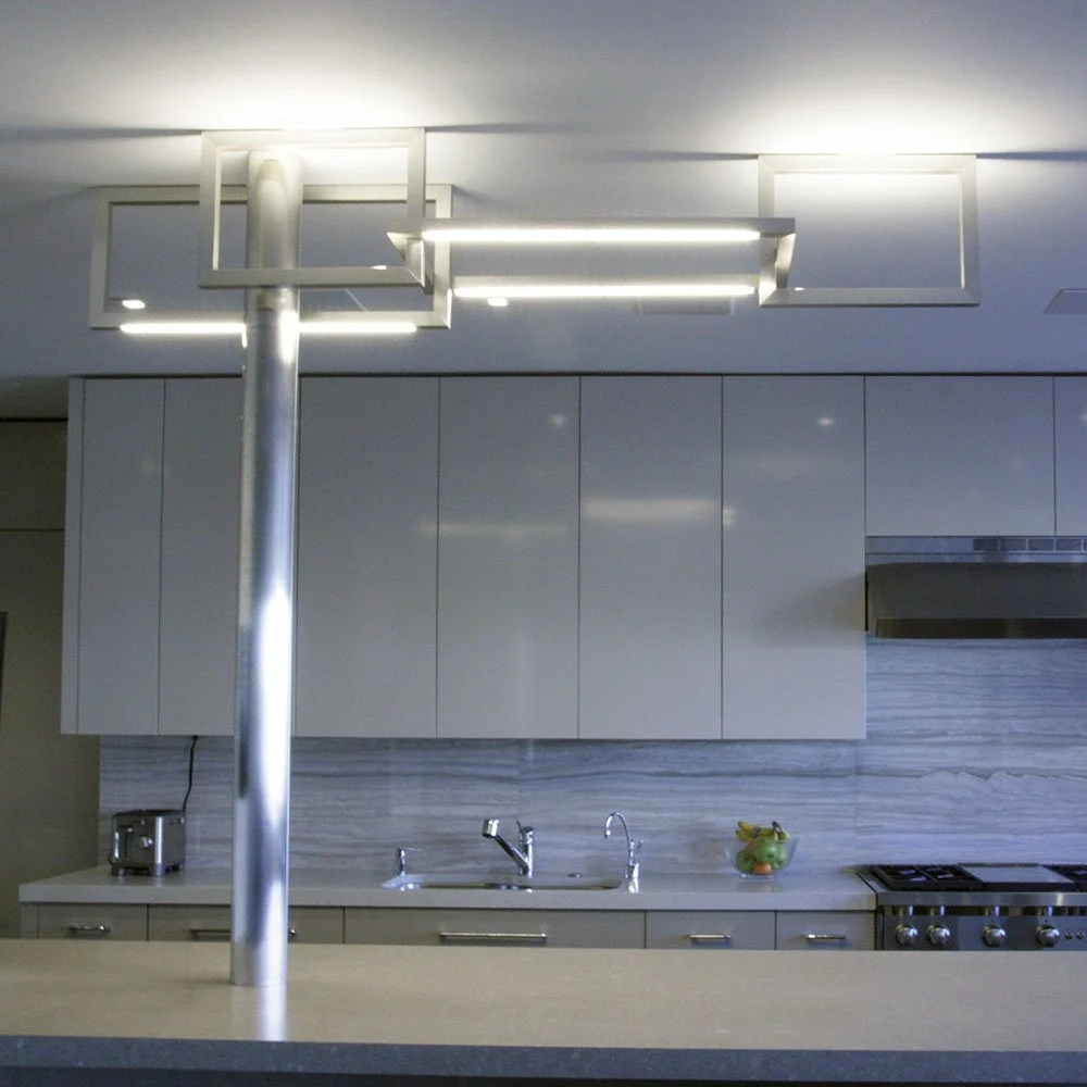 modulightor-polished-chrome-light-sculpture-Links-Lola-Wachsburg.jpg