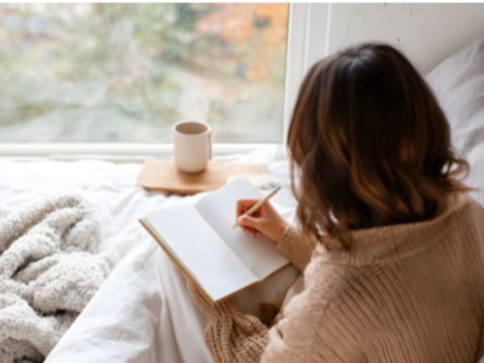 8 Journal Prompts for Relationship Anxiety: Calm Your Mind and Reconnect with Yourself