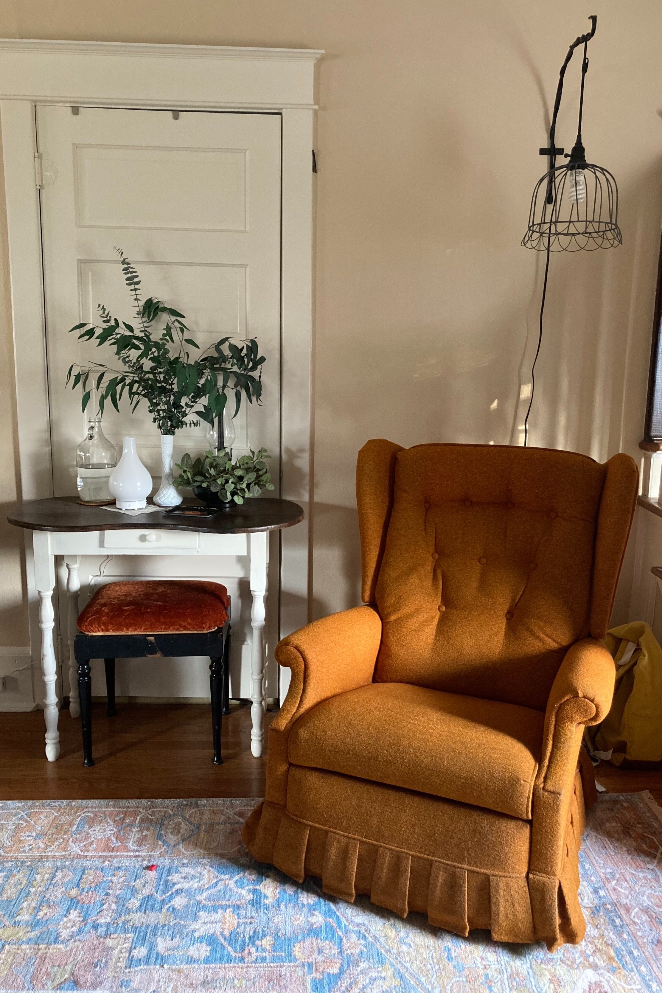 Cozy Corner with a new Wall Color