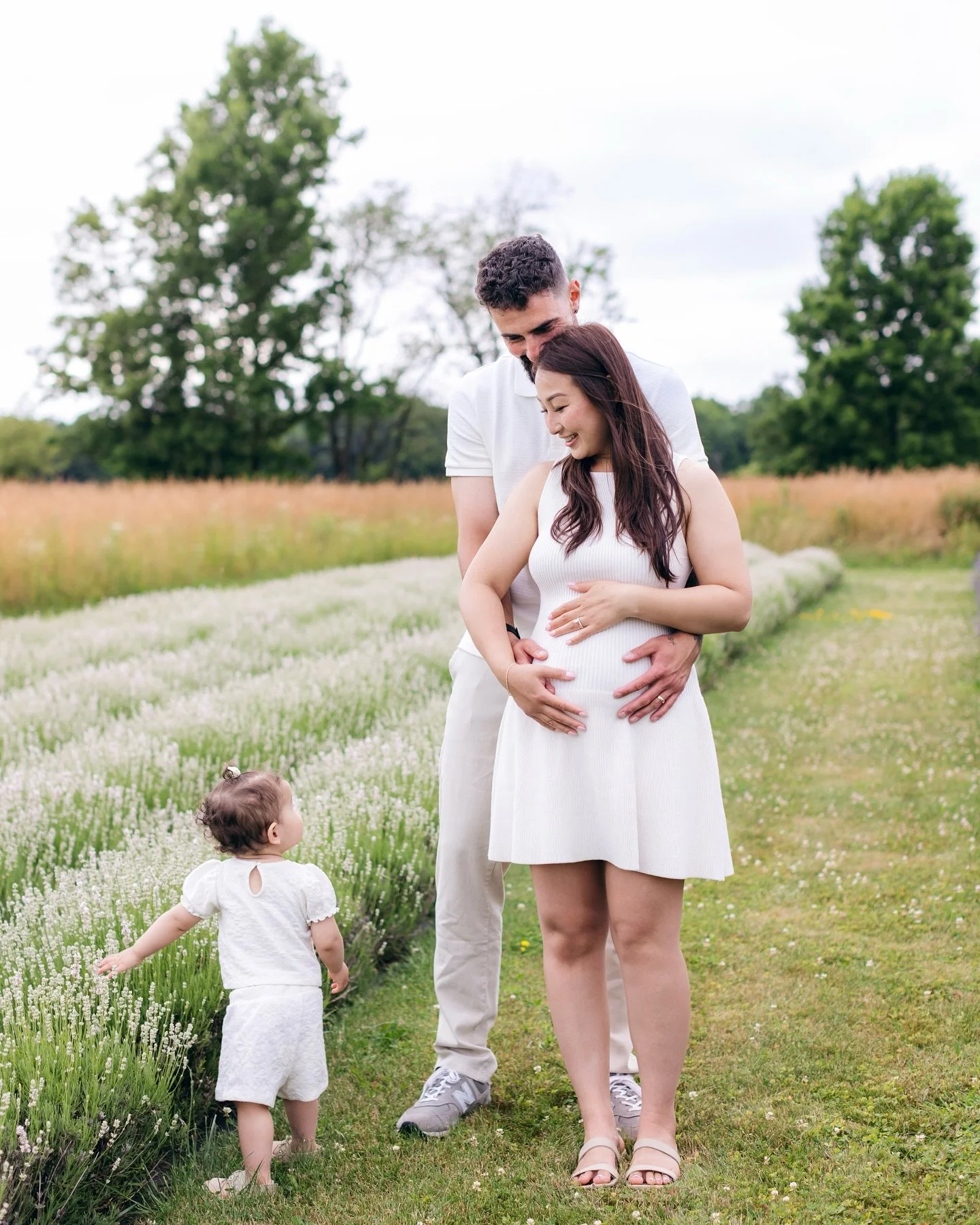 Our third summer shooting at Stonewell Farm and these minis are the best! This is our first time capturing Nancy&rsquo;s beautiful growing family, congrats to baby #2!🪻💜

#lavenderfield #lavenderfarm #maternityportrait #torontofamily #pregnancysess