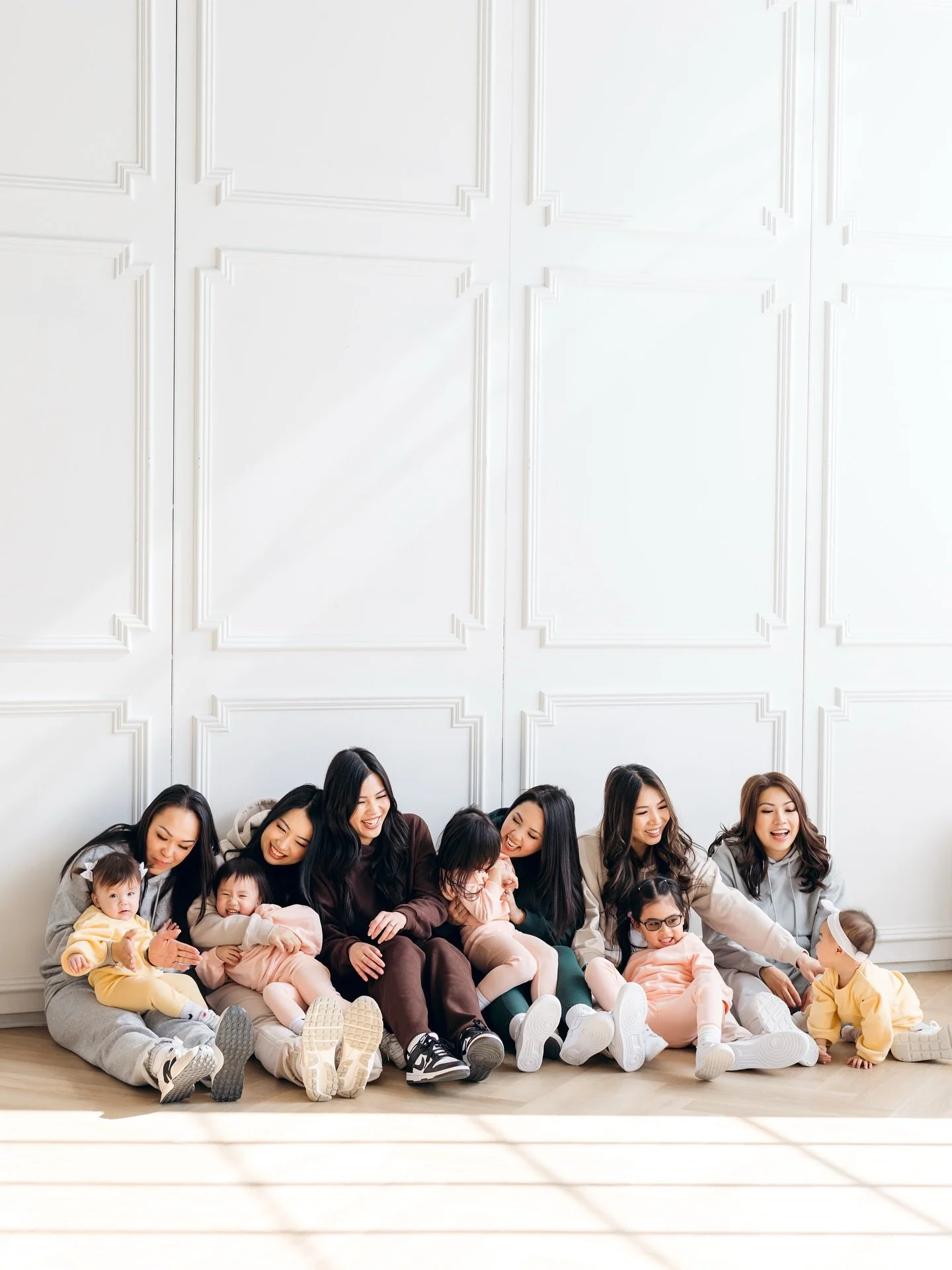 The cuuuuutest BFF &amp; mini-me session with these beautiful ladies a few months back! ❤️ Love all of these BFF sessions we&rsquo;ve been doing lately! 🥹

#mintroomstudios #mintroombest #torontostudio #pretoloft #bestfriendshoot #studiosquad #toron