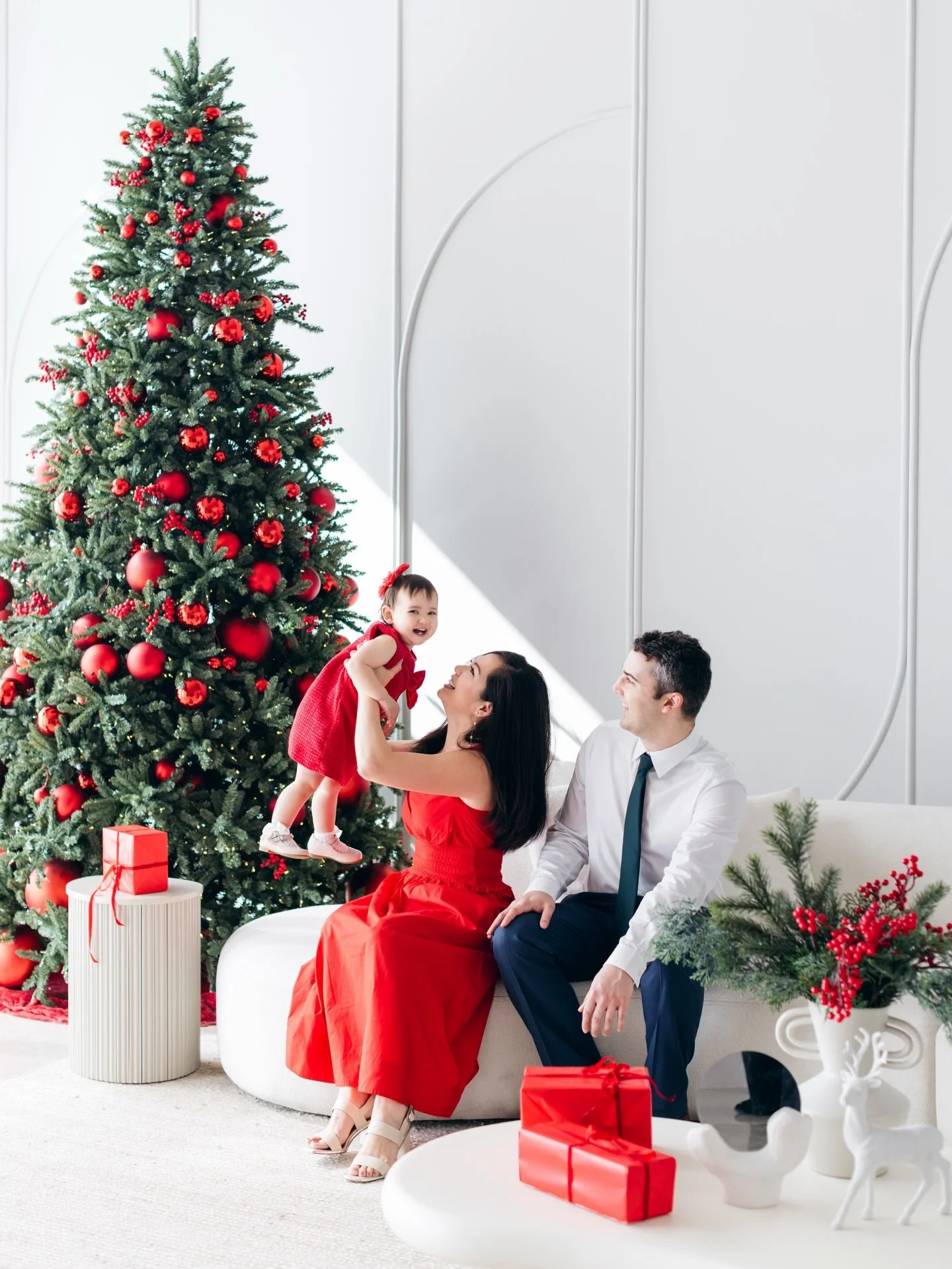 Thank you to all of our wonderful Miami clients who had us capture your Christmas minis! Our minis had a much bigger turnout than we expected, and we are so grateful!🙏🏼

We had so much fun with Lan&rsquo;s family. Little Audrey absolutely loved Ale