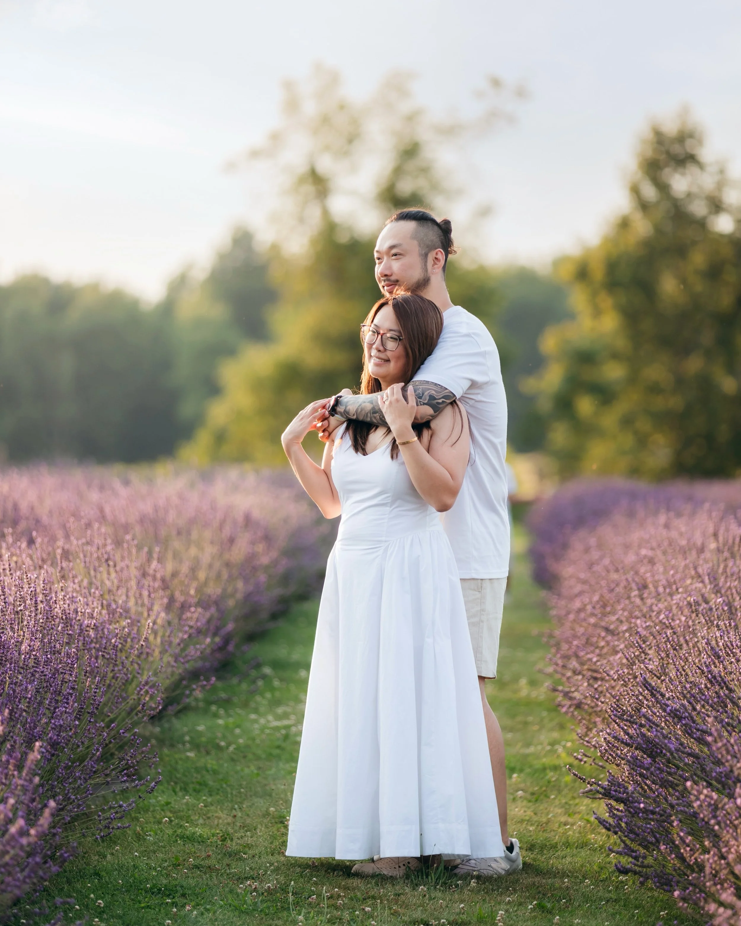 JULY LAVENDER MINIS LIVE!🪻This dreamy sunset session was from last summer with Athena&rsquo;s family that we never got around to sharing.💜

Link in bio to book! Only 3 spots left! 

#torontolavenderminis #lifestyleportraitsession #torontomotherhood