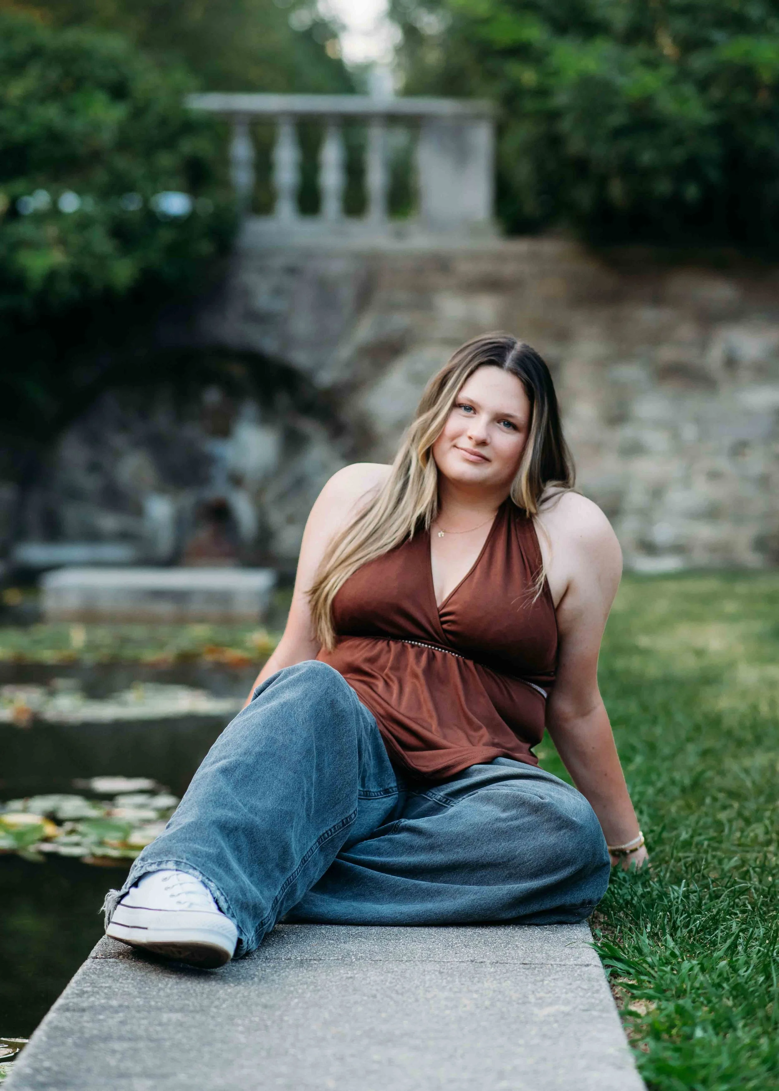 ABBY DALTON SENIOR SESSION 2025_42-SMALL.jpg