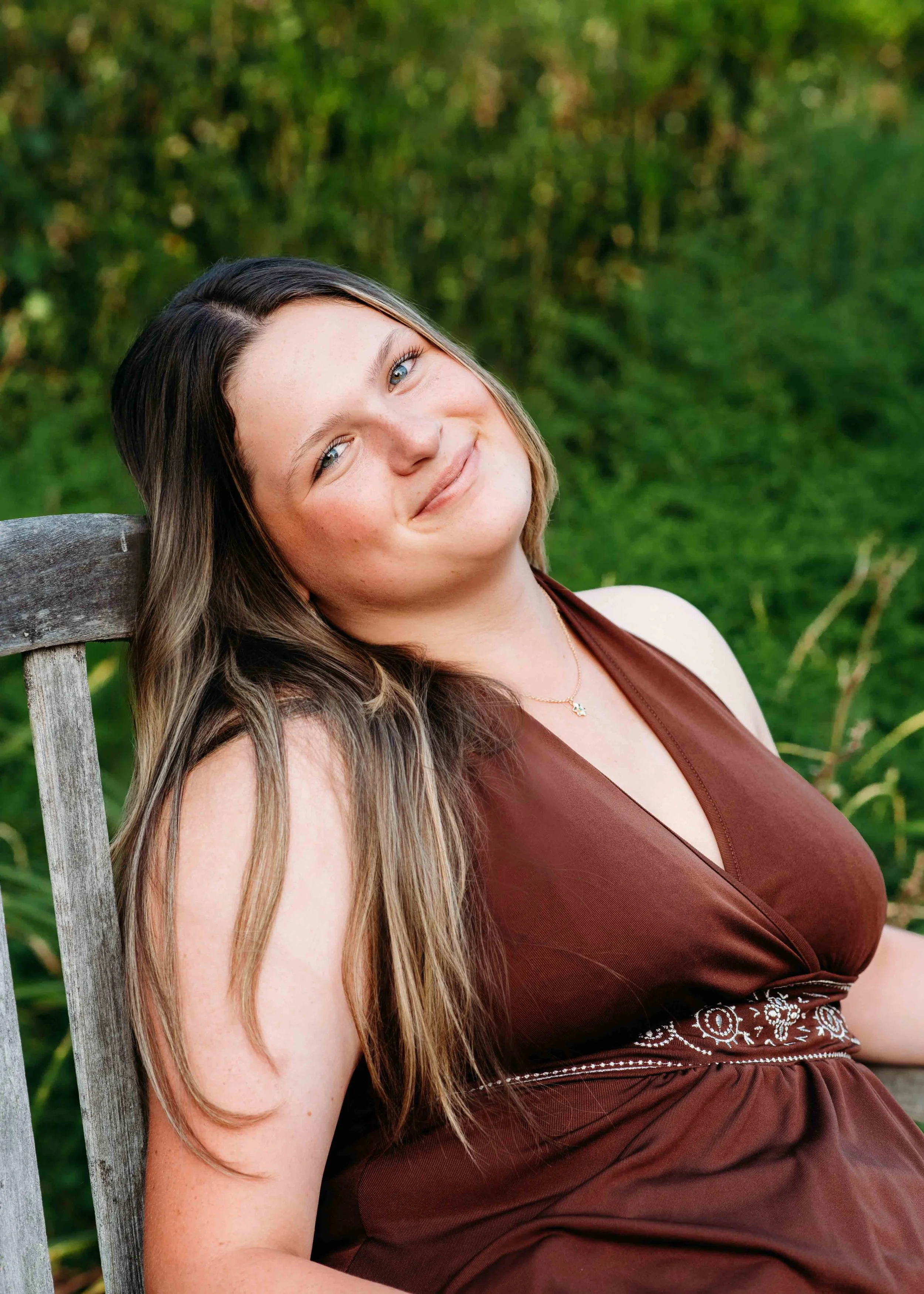 ABBY DALTON SENIOR SESSION 2025_45-SMALL.jpg