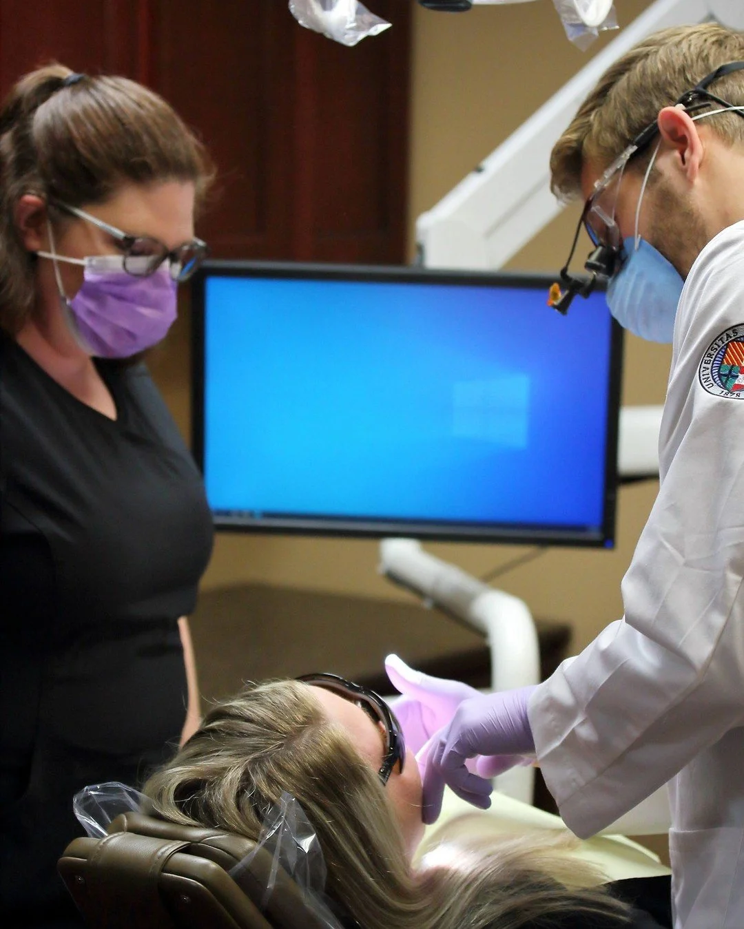 We are searching for an additional dental assistant at our office! Duties will include assisting with dental procedures, sterilization, front desk duties, general cleaning & maintenance of the office, and other assorted tasks. We are primarily se