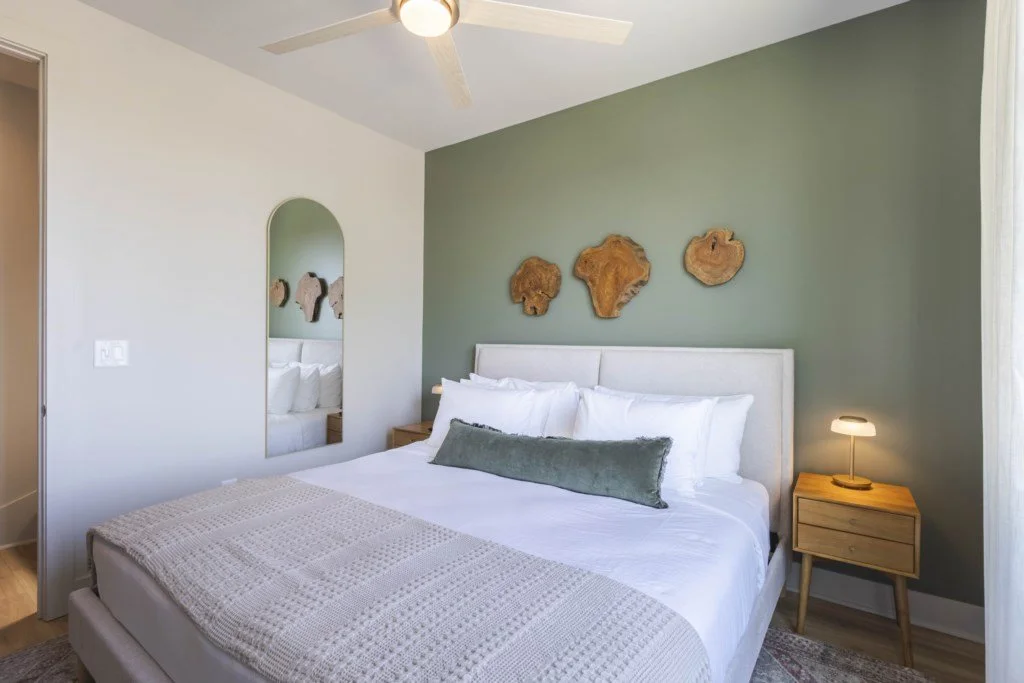 21_Unit3Bed1b1.jpg