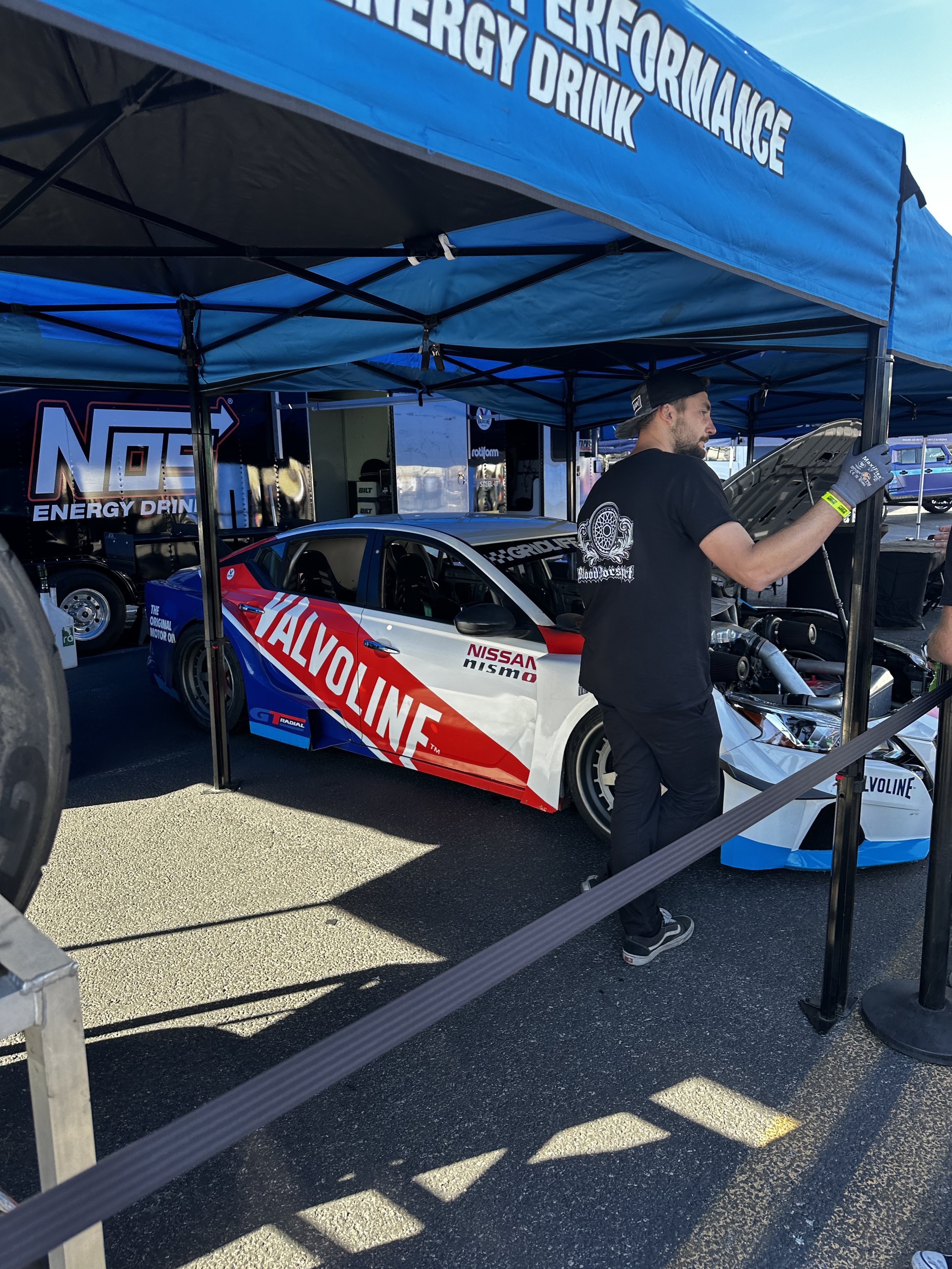 From Shop Floor to Shelf: Chris Forsberg’s Altimaniac Wrap Lands on Valvoline VR1 Bottles Worldwide