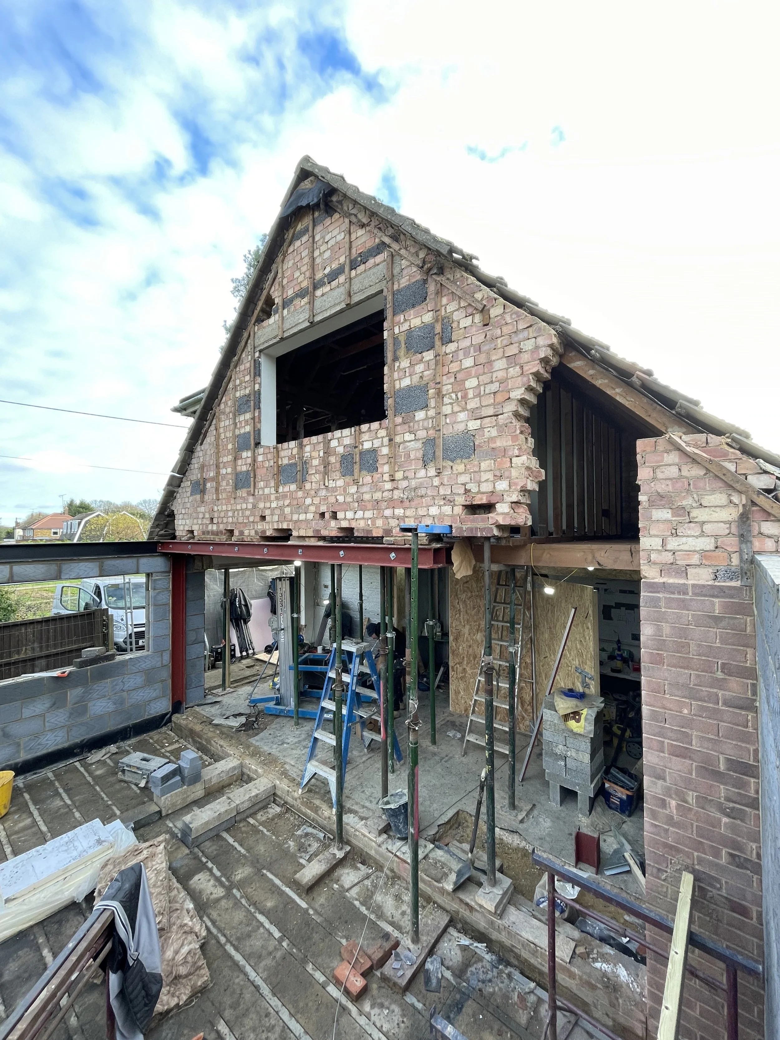 Structural alteration and internal reconfiguration project in Herongate by South Creek Projects