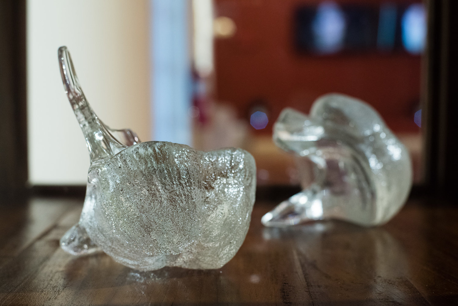 “Wisdom Teeth” (2017), Anina Major, glass, 3 x 5 x 3 (4). Collection of the artist. Image by Dante Carrer.