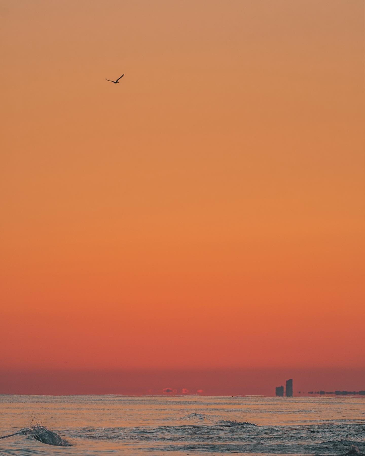 Ombr&eacute; sunset
 &bull; &bull; 
www.samuelacuff.com 
&bull; &bull; 
#florida #floridalife #sunsetphotography #sunsets #sunsetlovers #nikon100&nbsp;#natgeoyourshot&nbsp;#raw_community_member&nbsp;#naturyst&nbsp;#instagram&nbsp;@natgeo&nbsp;@nanpap