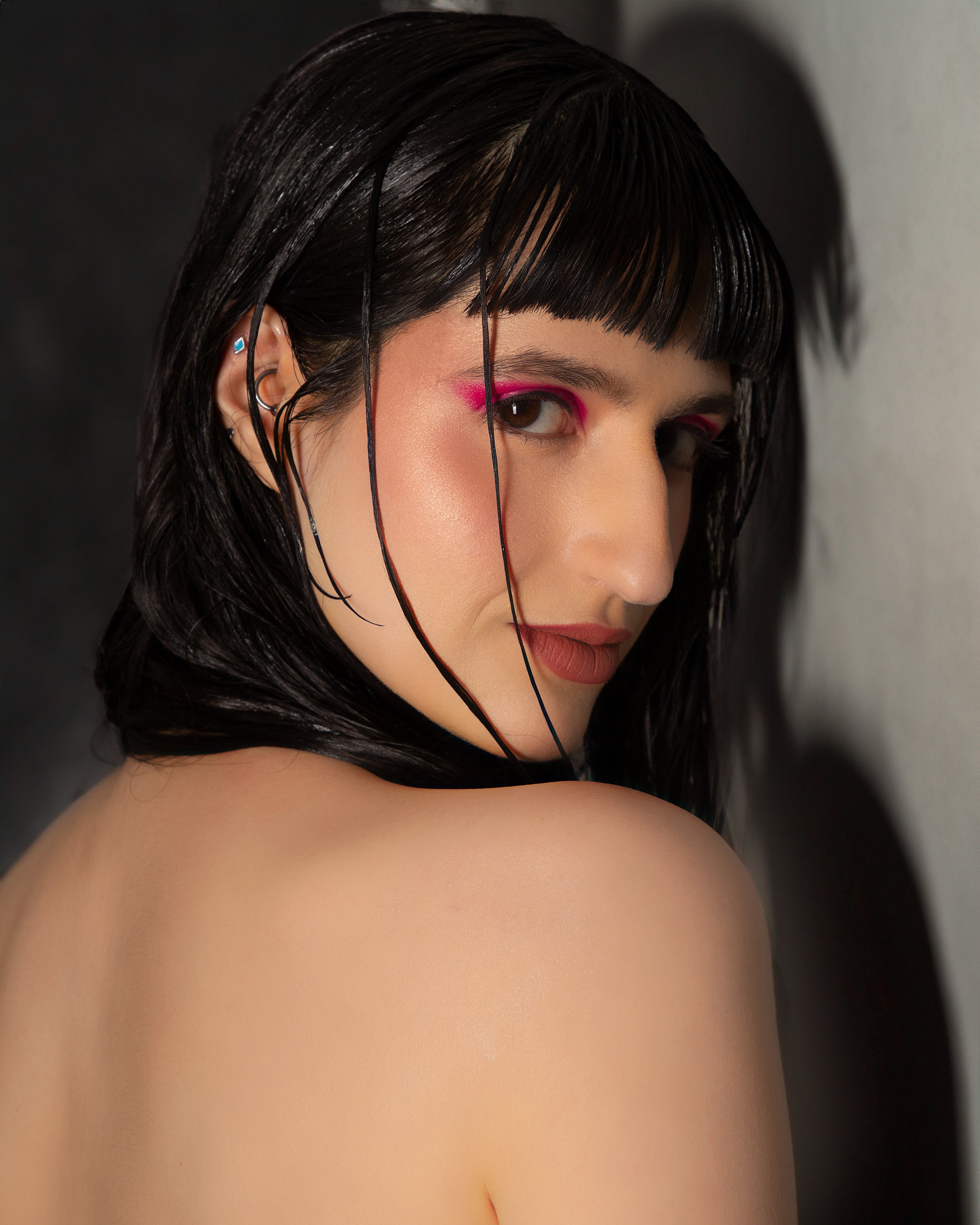 overtheshoulder2.jpg