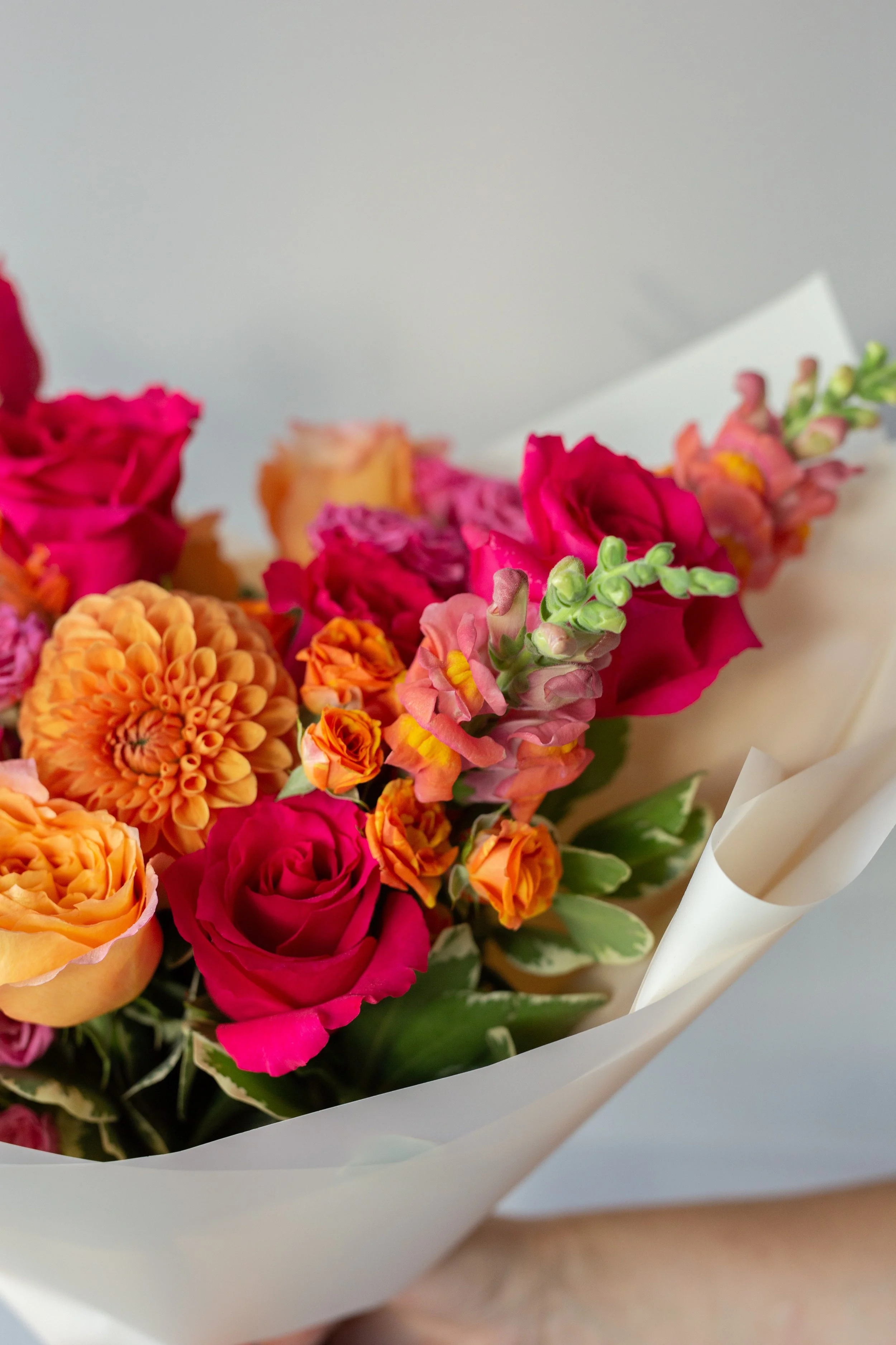 Modern & Traditional Flower Arrangements, Flower Bouquets. Same day